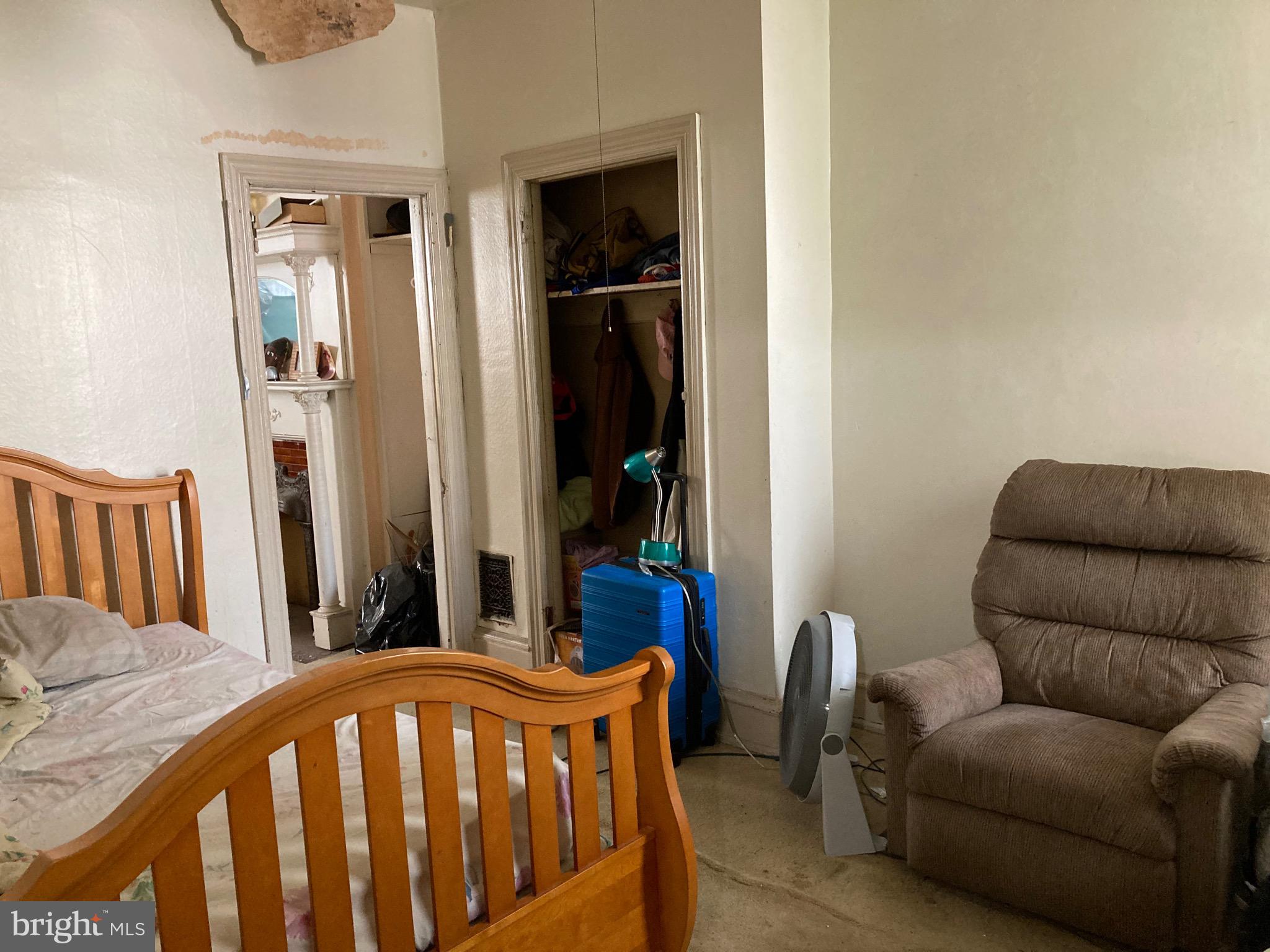 POINT BREEZE - Residential