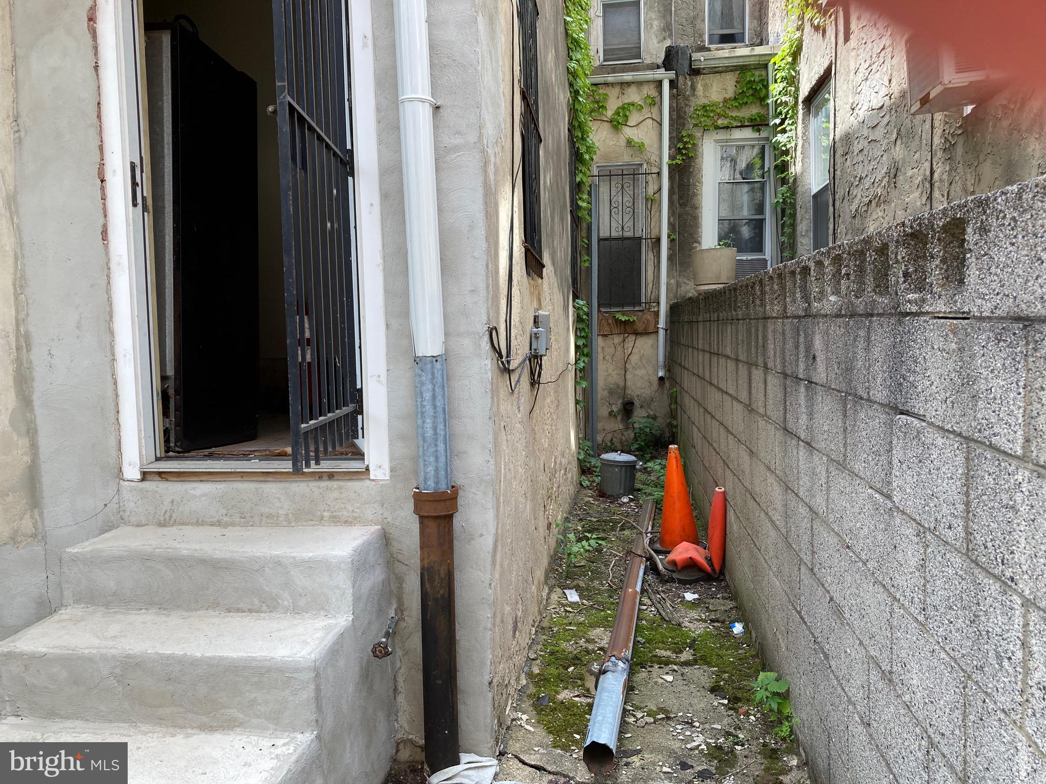 POINT BREEZE - Residential