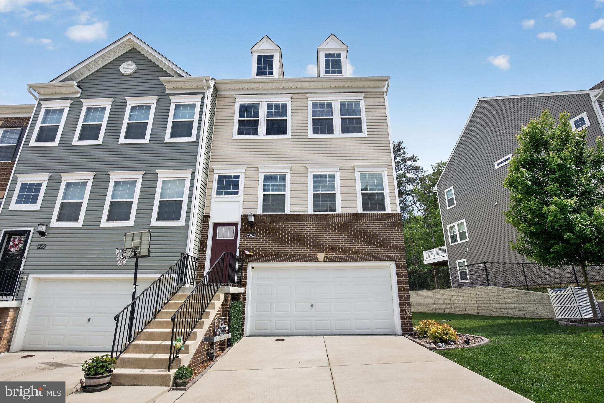 THE WOODS AT MYRTLE POINT - Residential