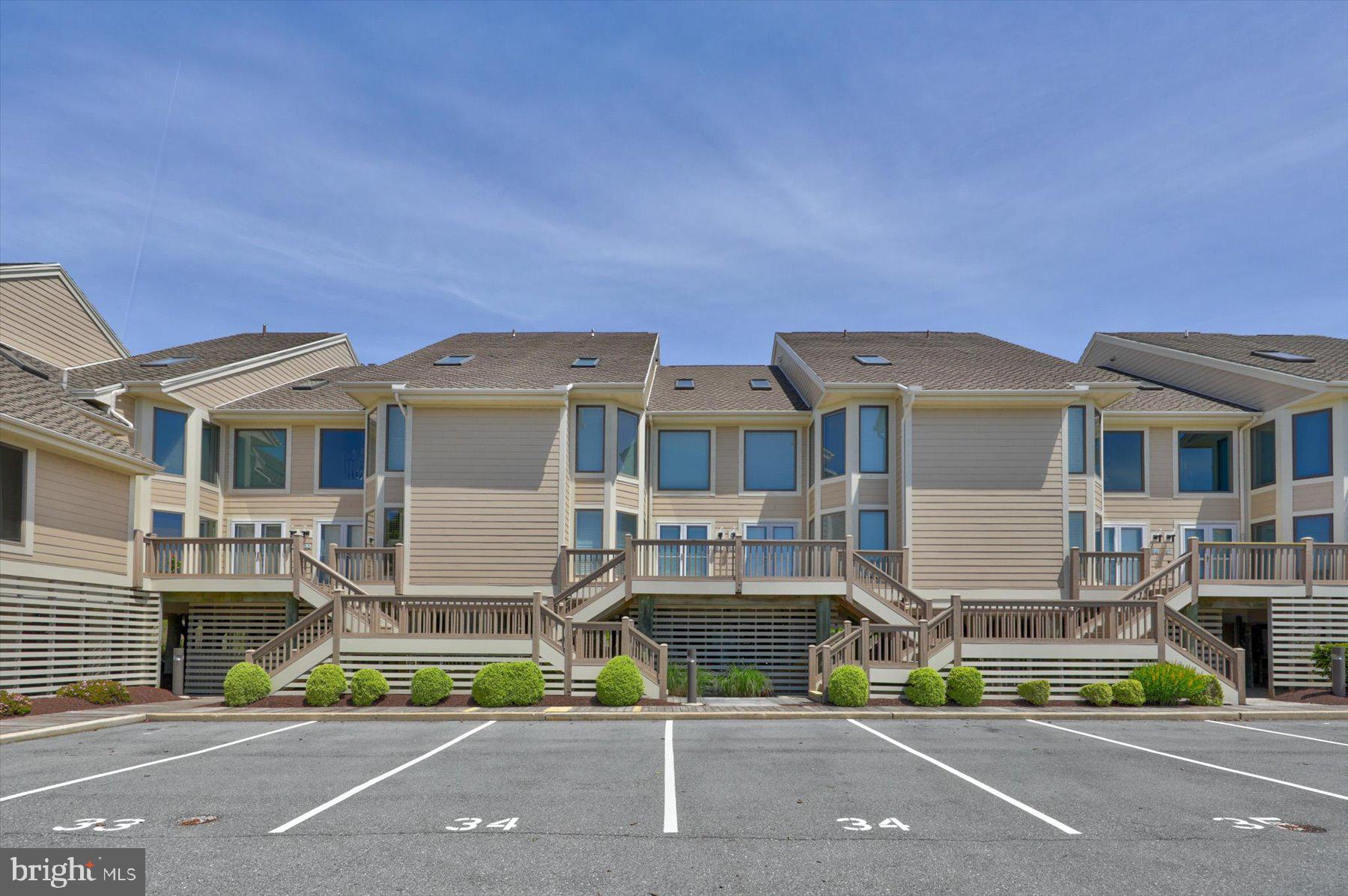 KINGS GRANT - Residential