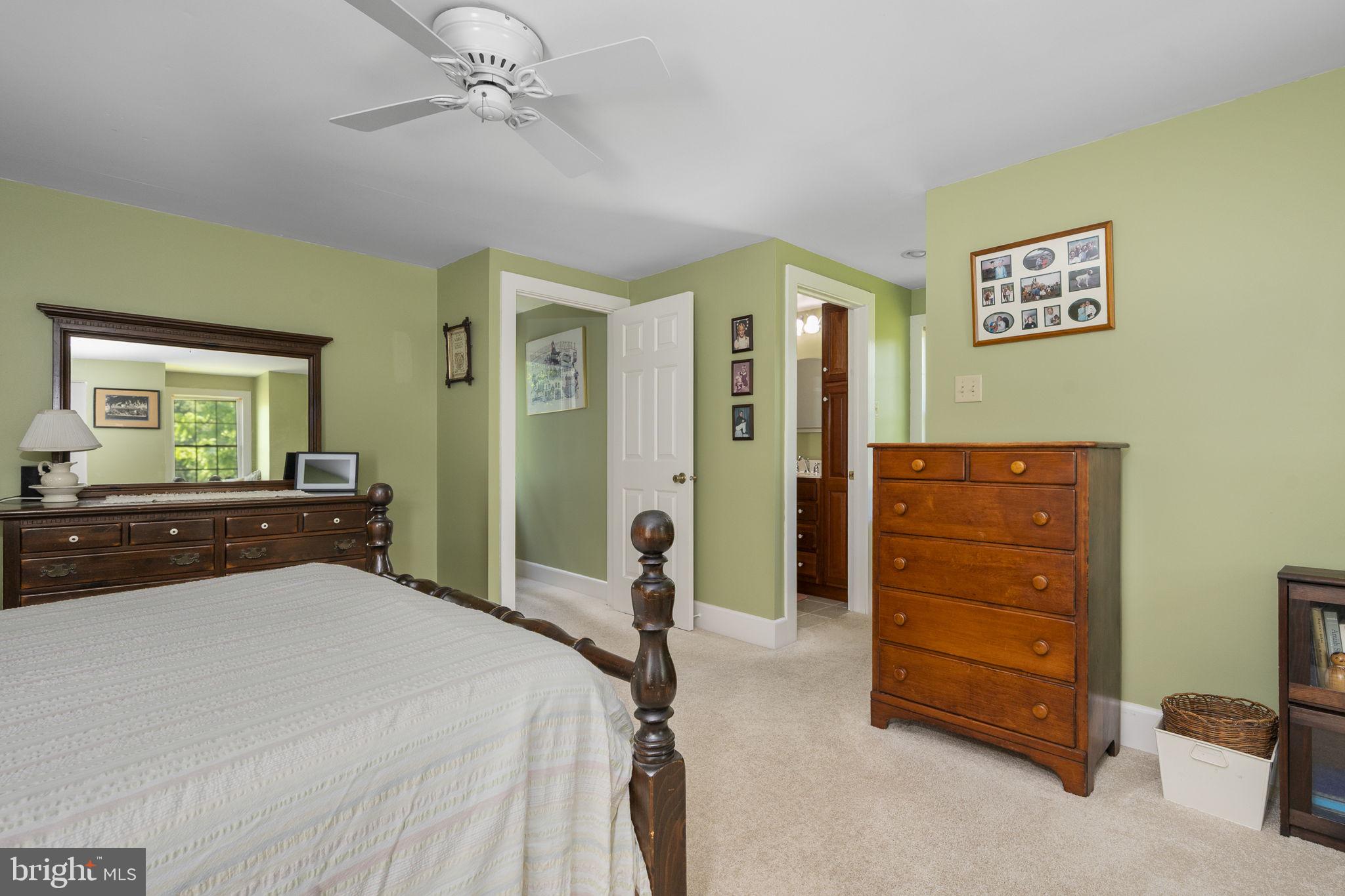 BASSETT HUNT - Residential