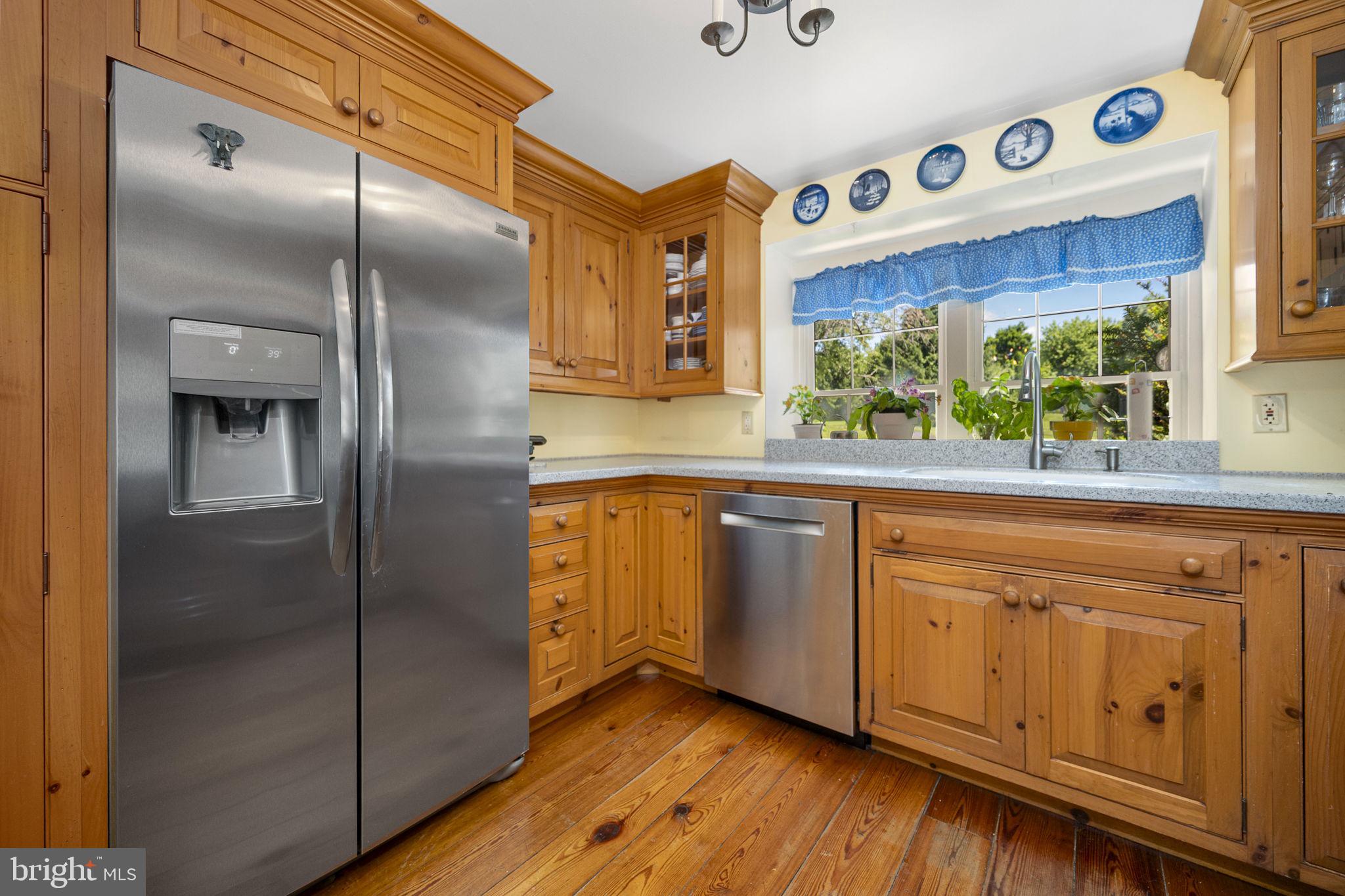 BASSETT HUNT - Residential