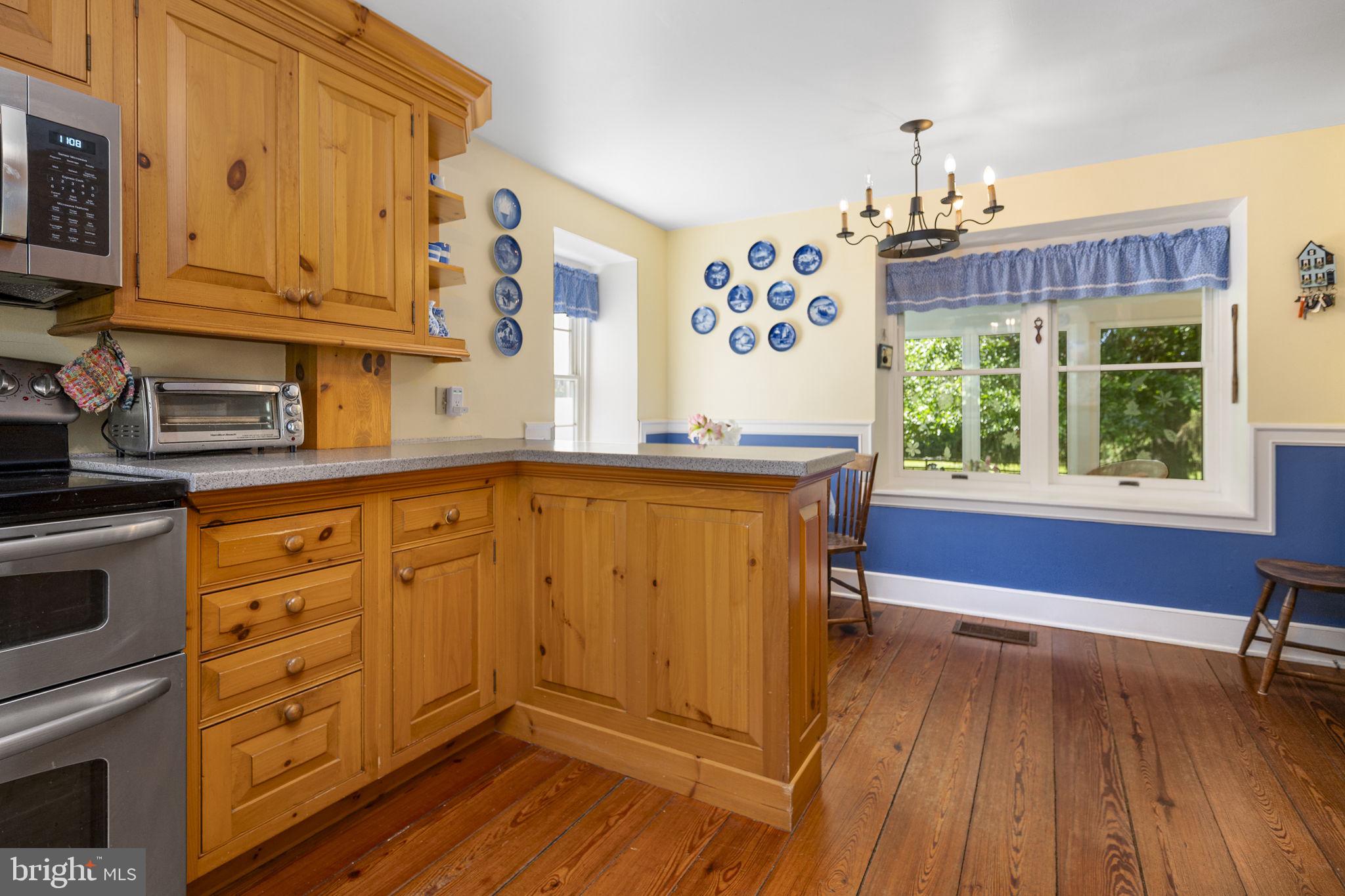 BASSETT HUNT - Residential