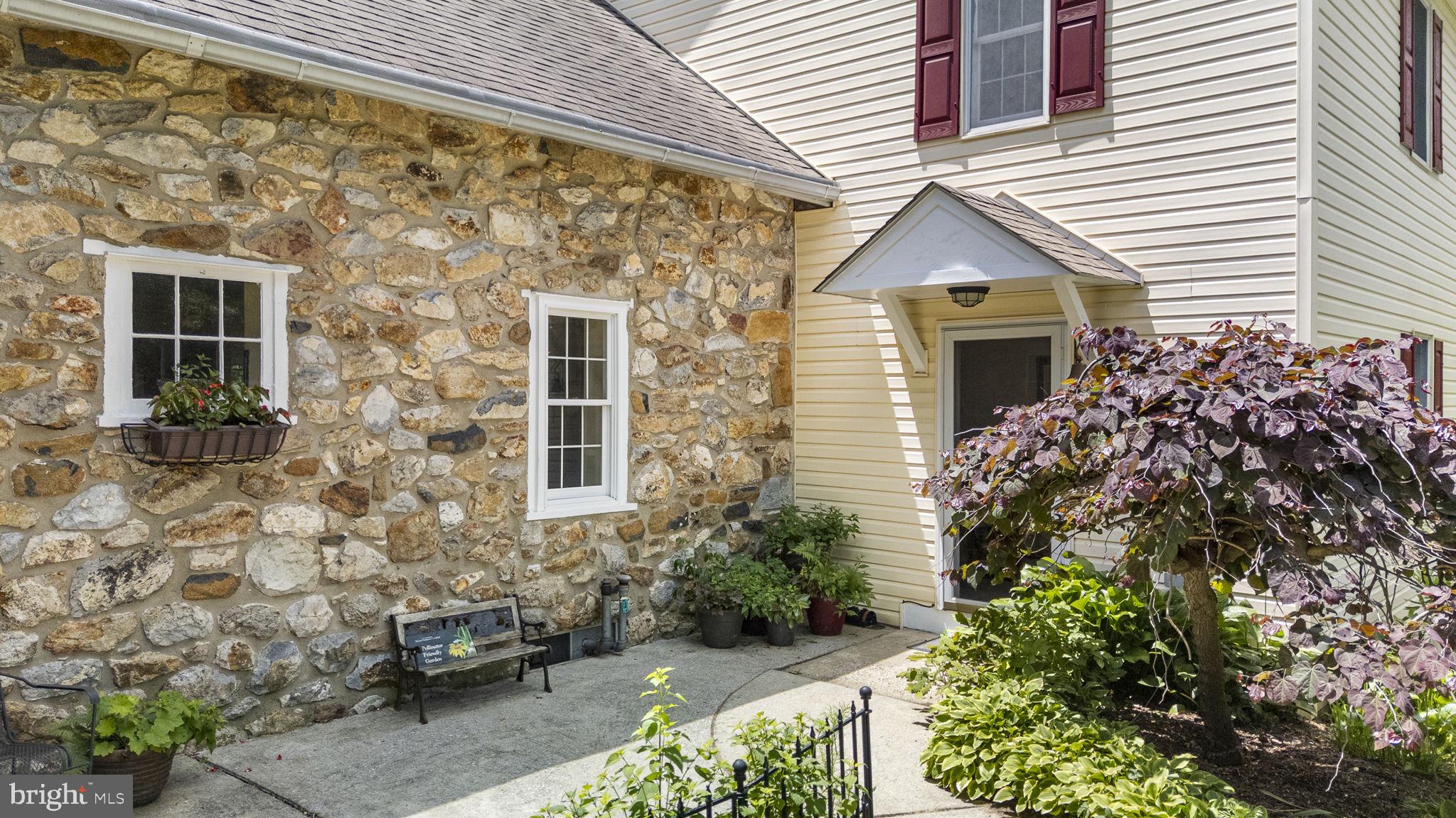 BASSETT HUNT - Residential