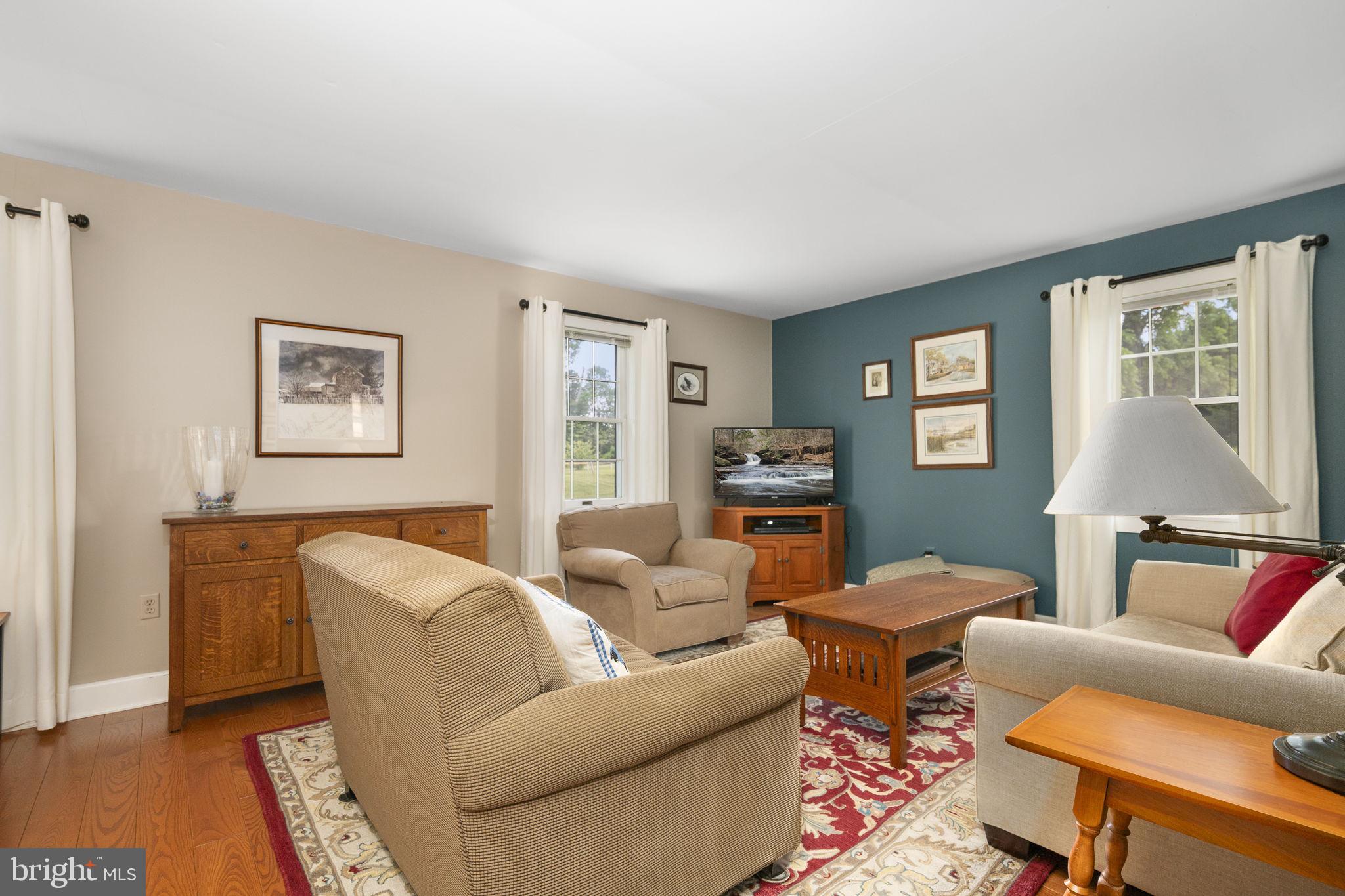 BASSETT HUNT - Residential