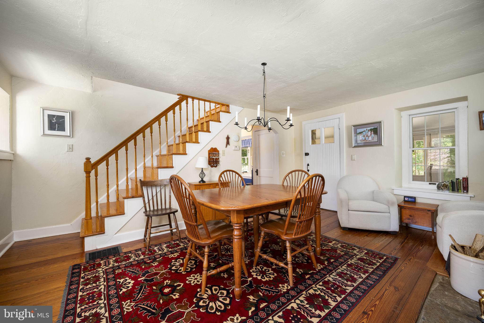 BASSETT HUNT - Residential