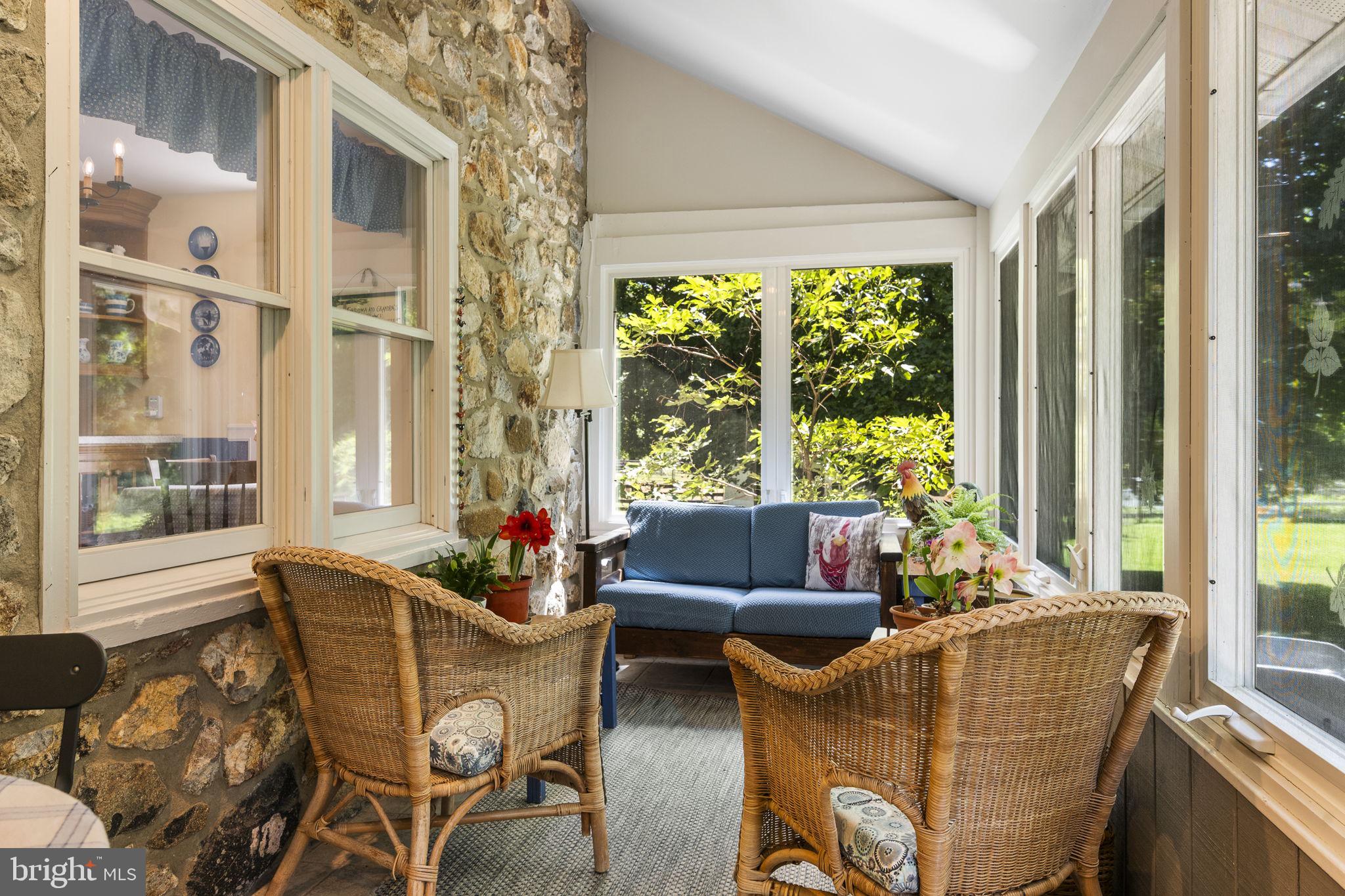 BASSETT HUNT - Residential