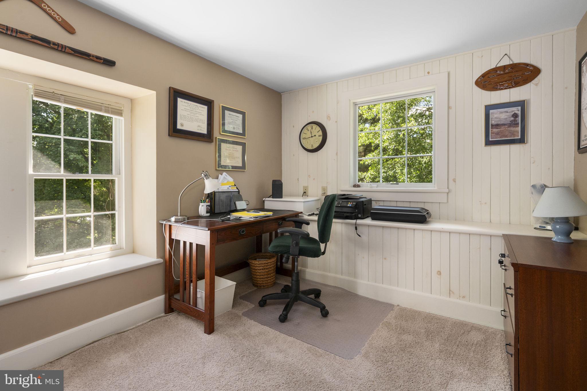 BASSETT HUNT - Residential