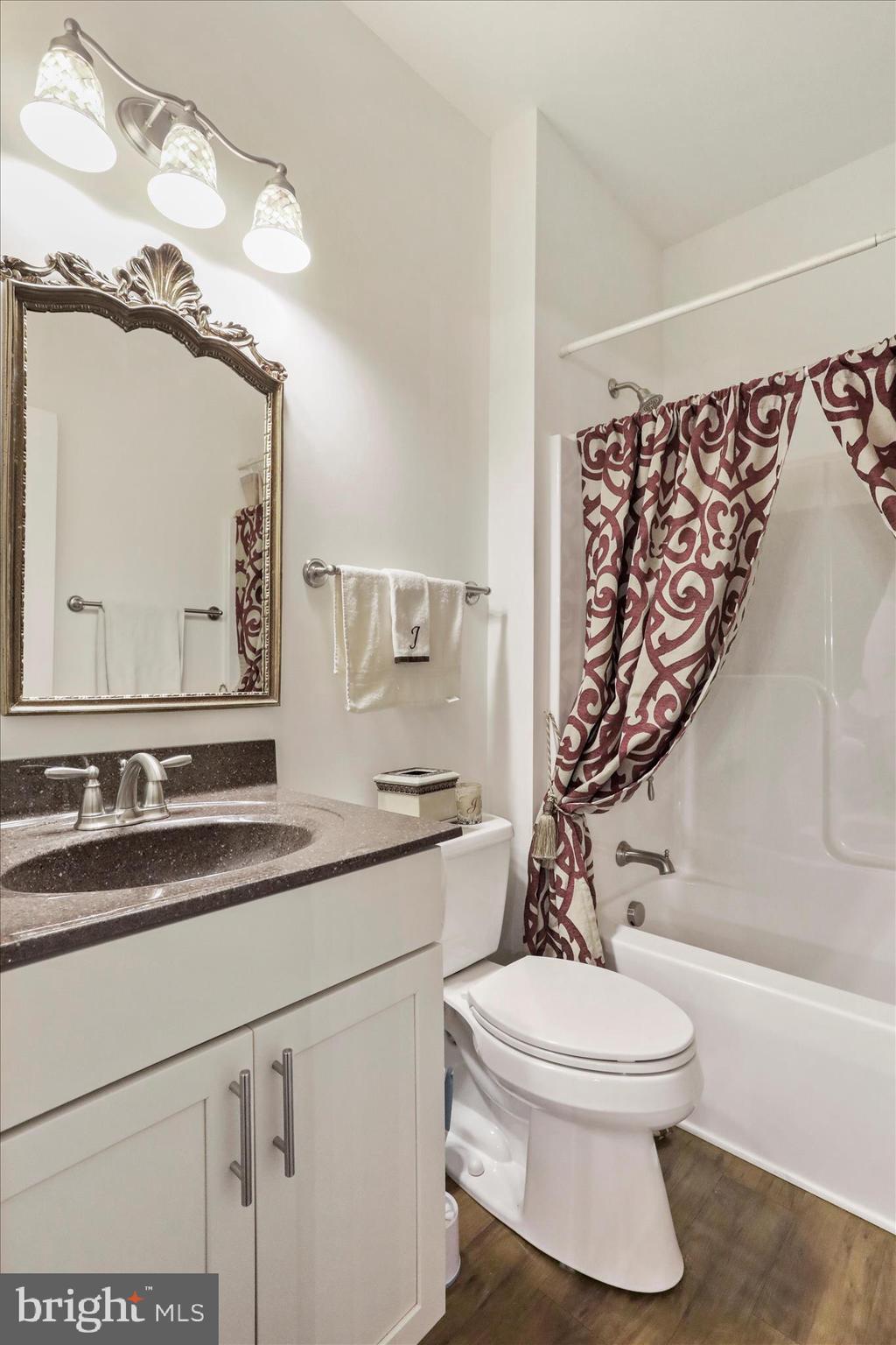 BROOKFIELD - Residential
