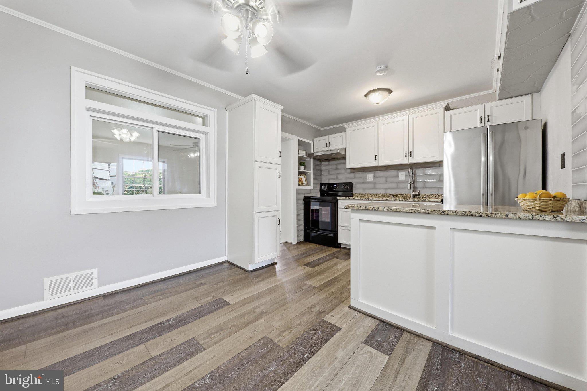 ELMWOOD - Residential