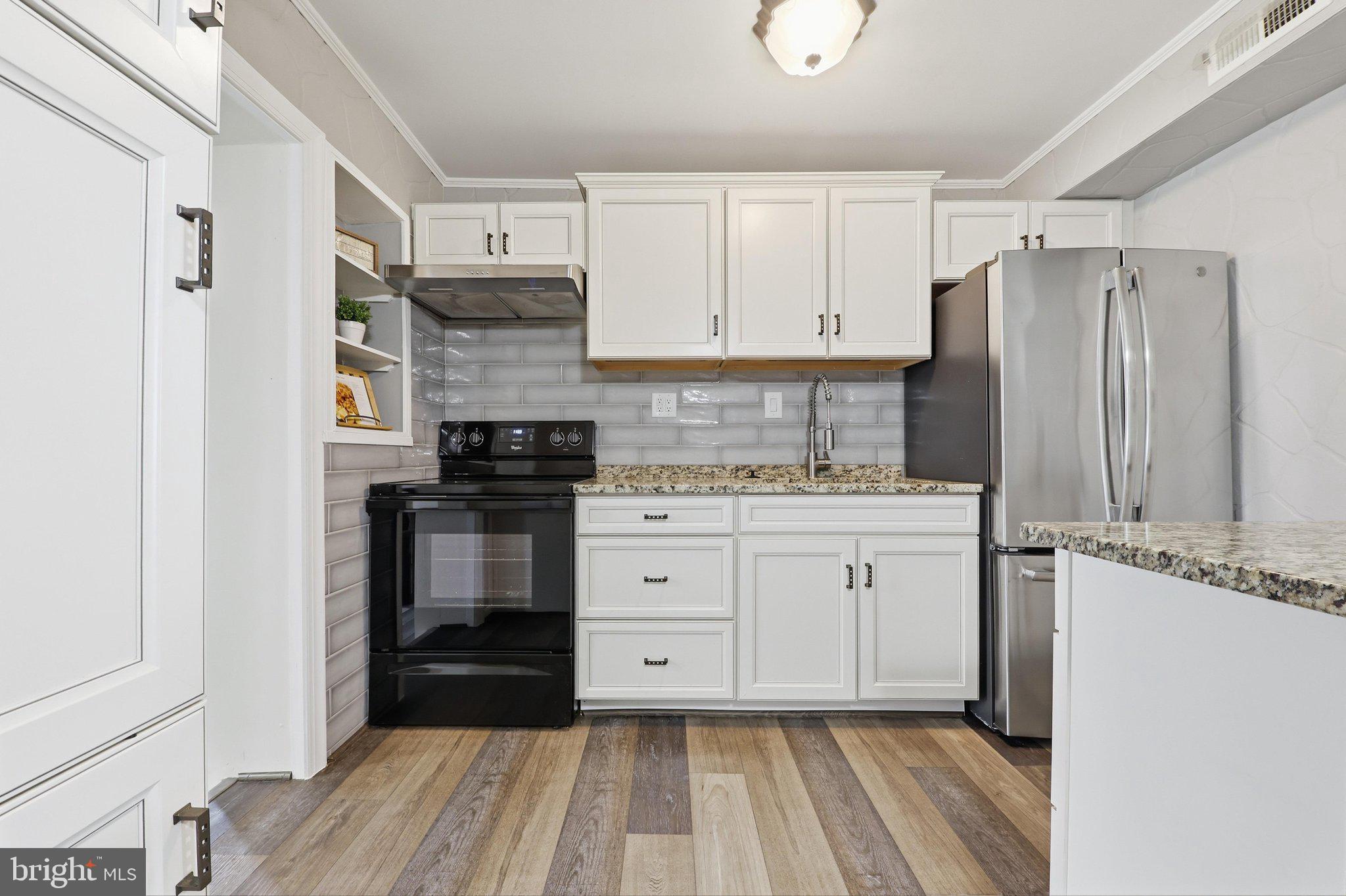 ELMWOOD - Residential