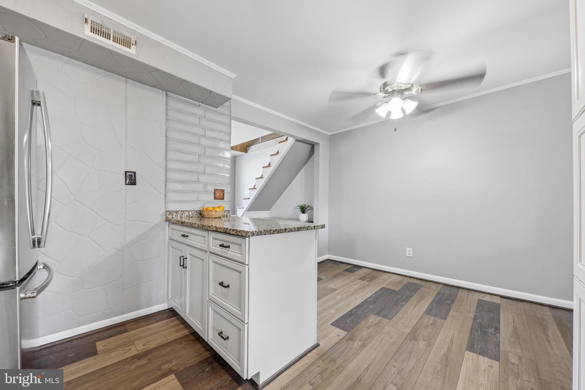 ELMWOOD - Residential