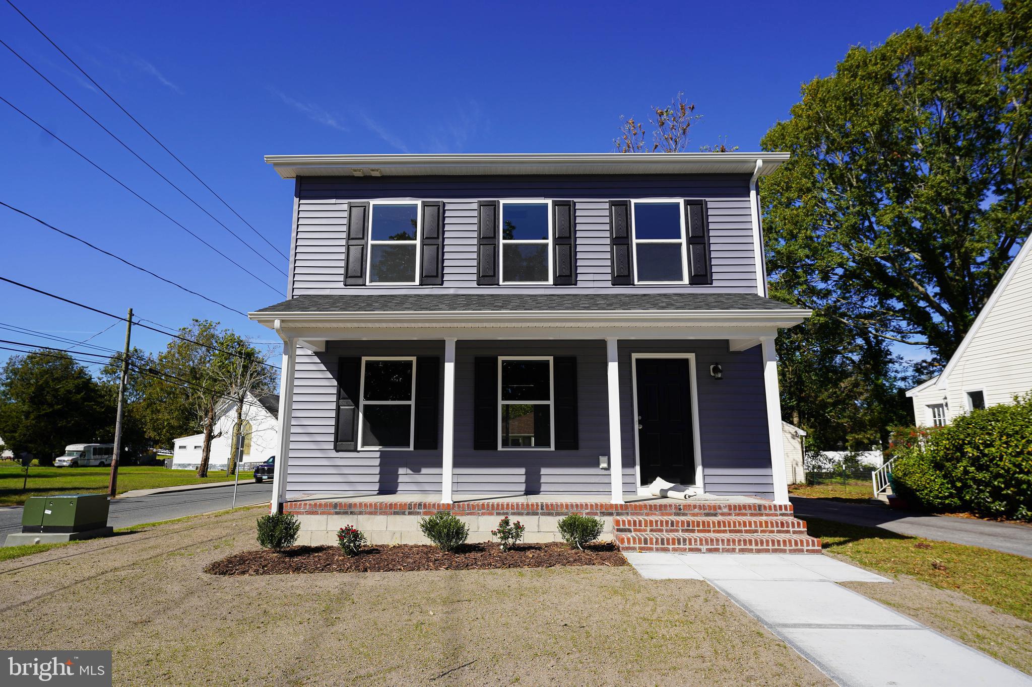 NEWTOWNE SQUARE - Residential