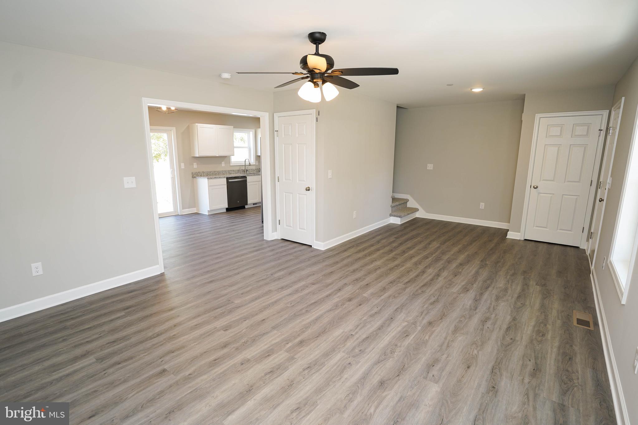 NEWTOWNE SQUARE - Residential