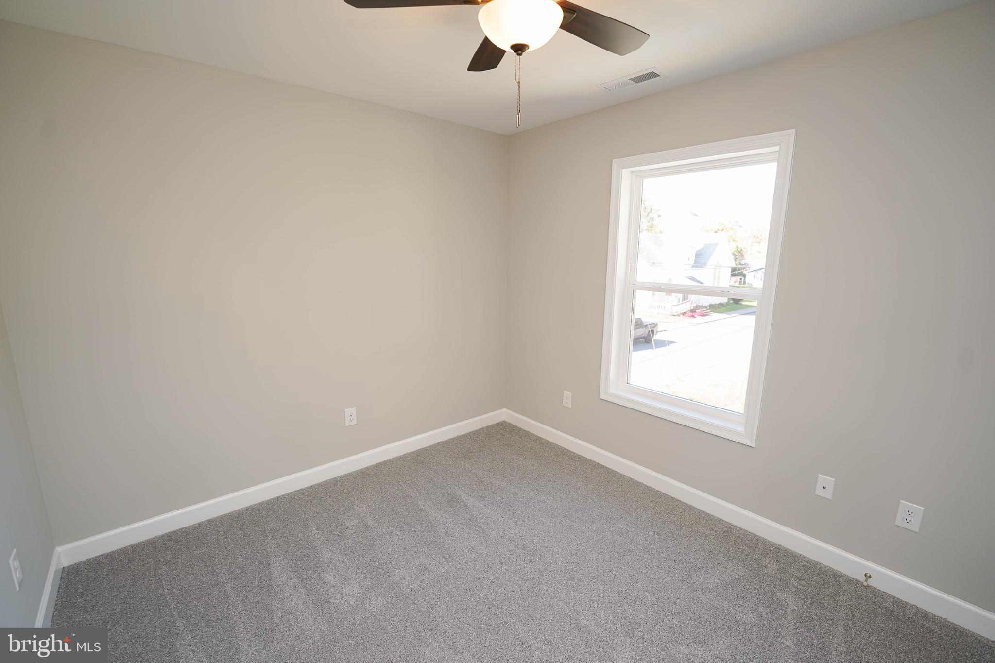 NEWTOWNE SQUARE - Residential
