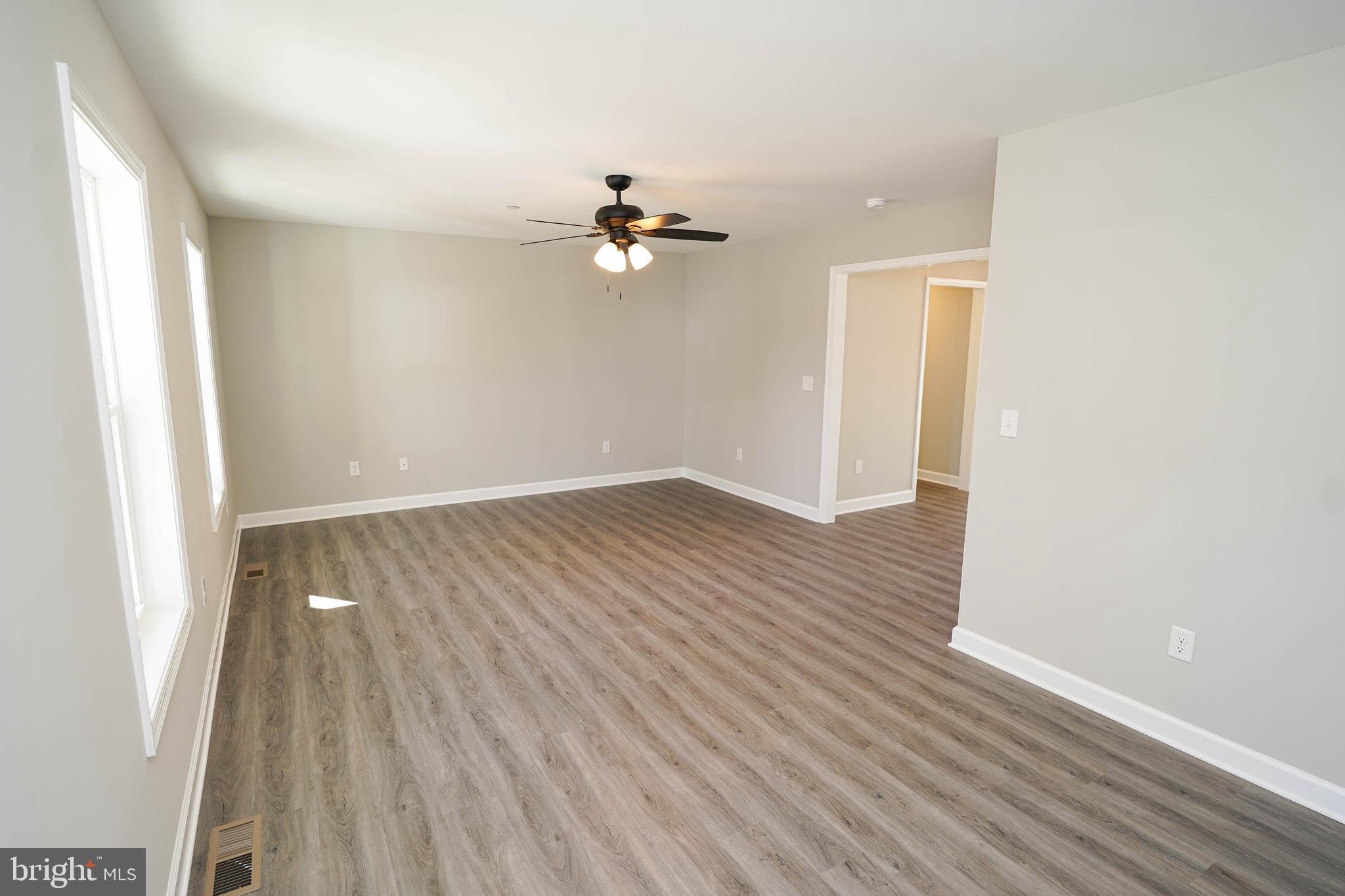 NEWTOWNE SQUARE - Residential
