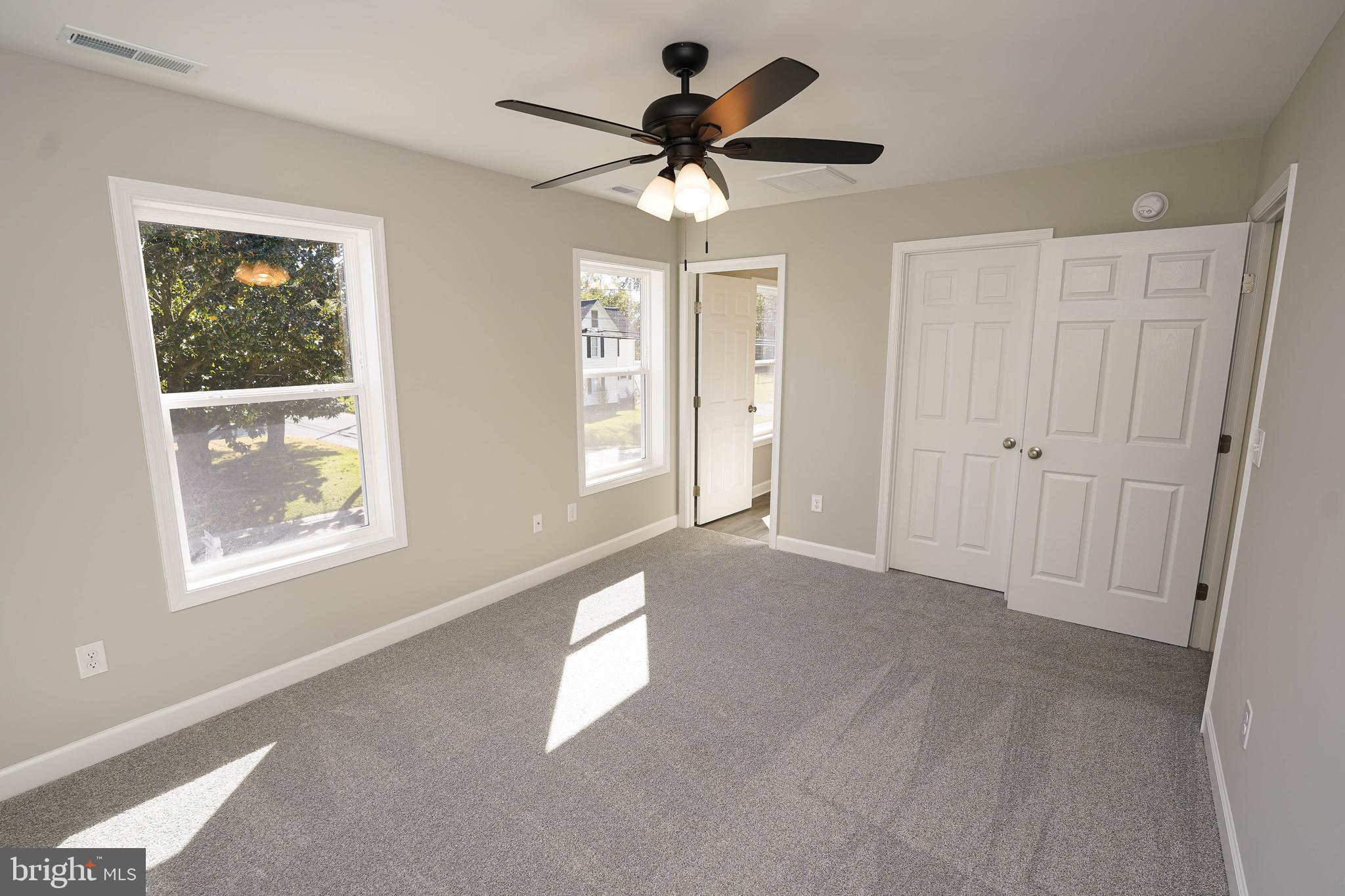 NEWTOWNE SQUARE - Residential