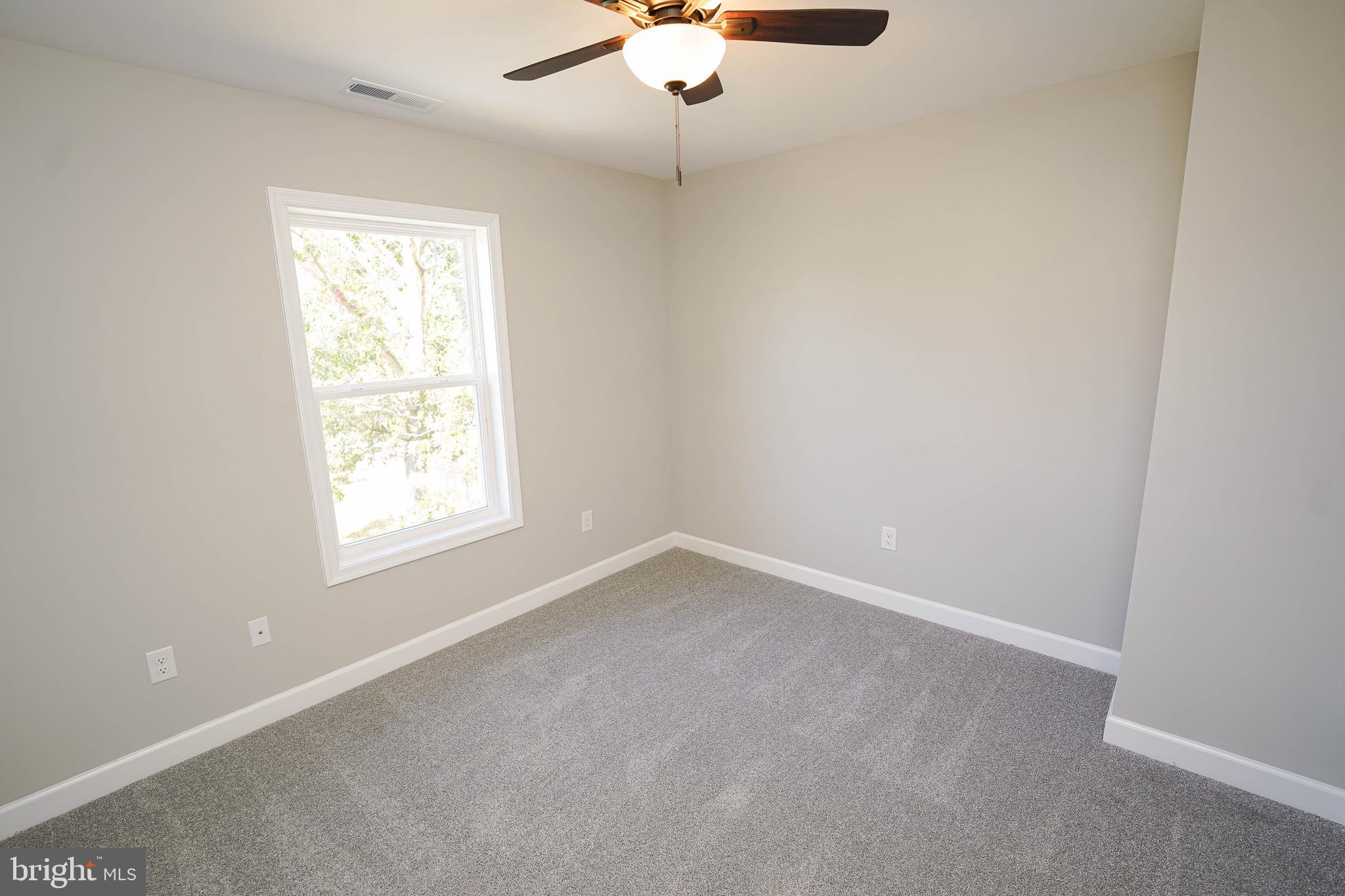NEWTOWNE SQUARE - Residential