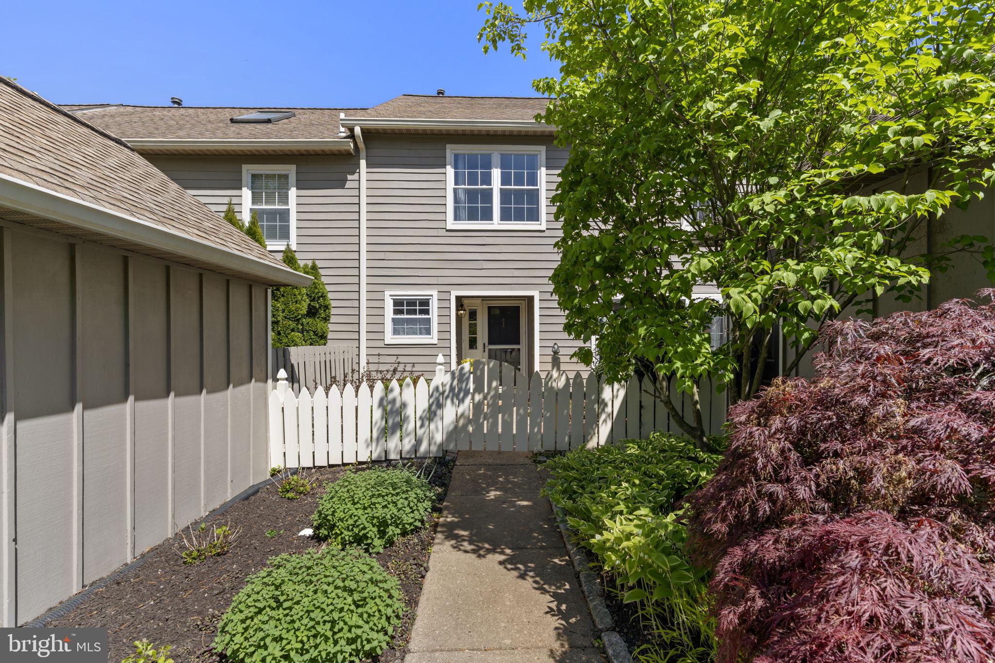 BLUE BELL WOODS - Residential