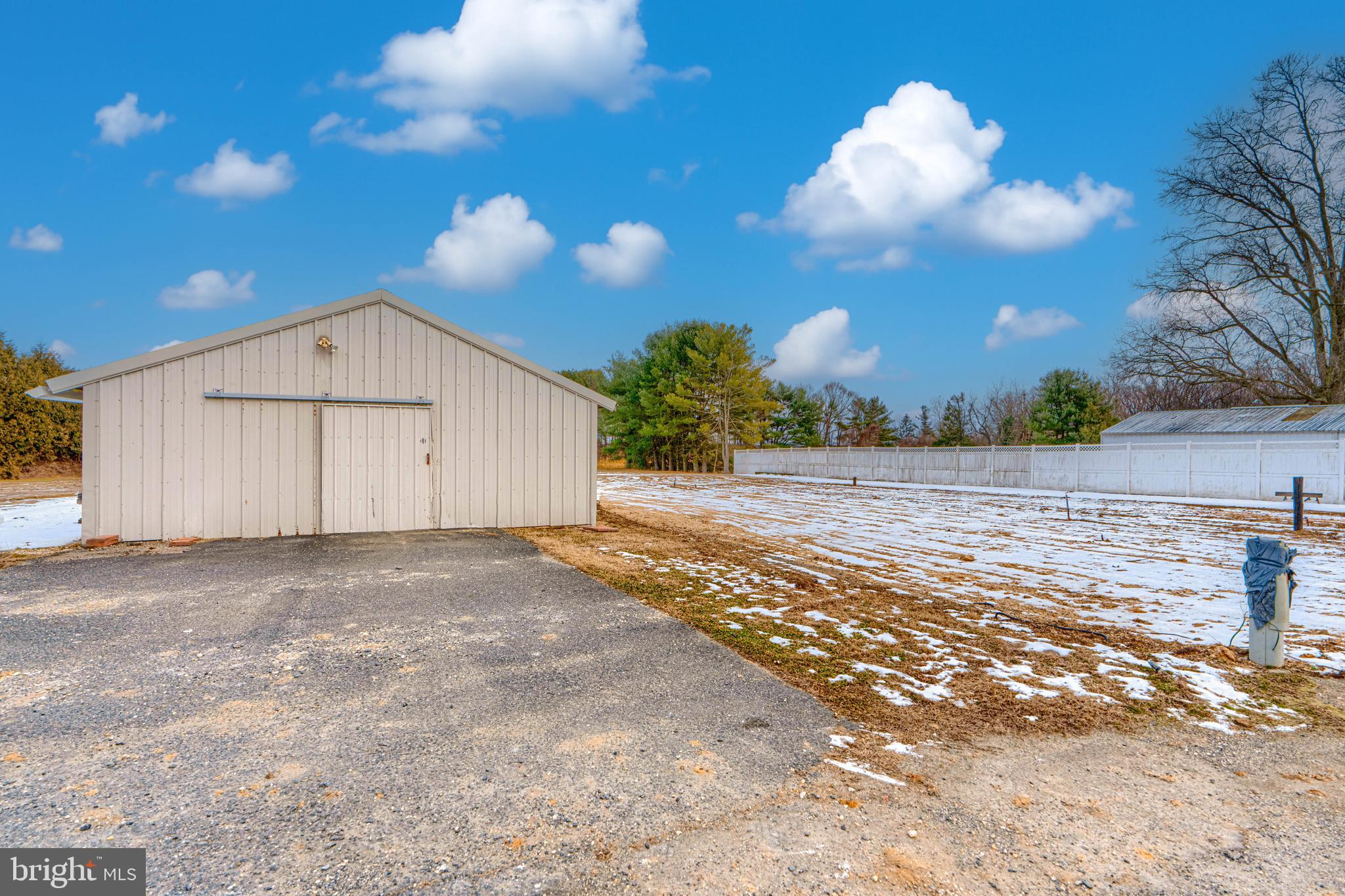 JARRETTSVILLE - Residential