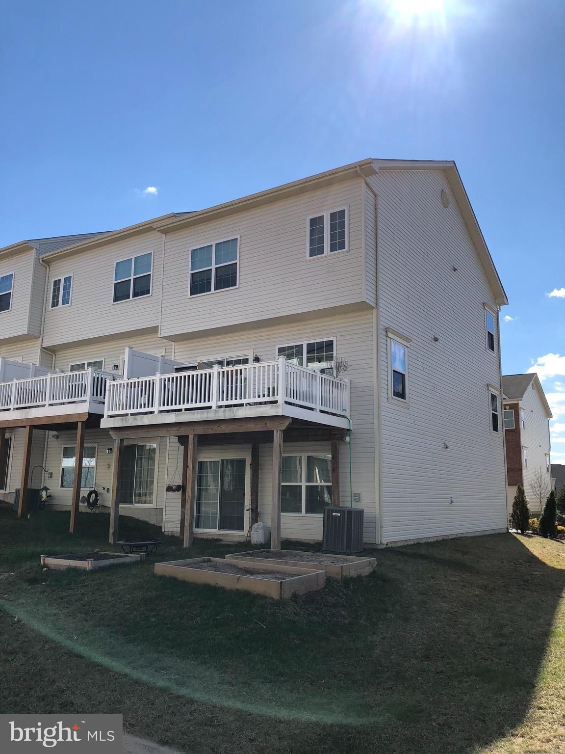 FIELDSTONE FARM - Residential Lease
