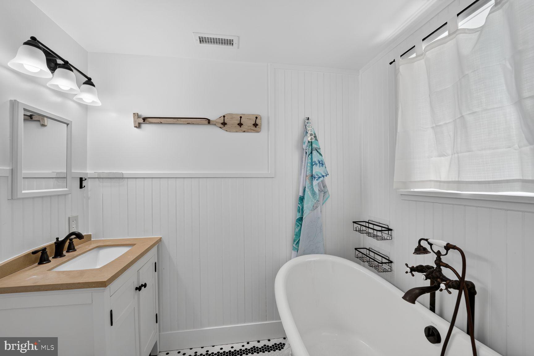 OWINGS BEACH - Residential