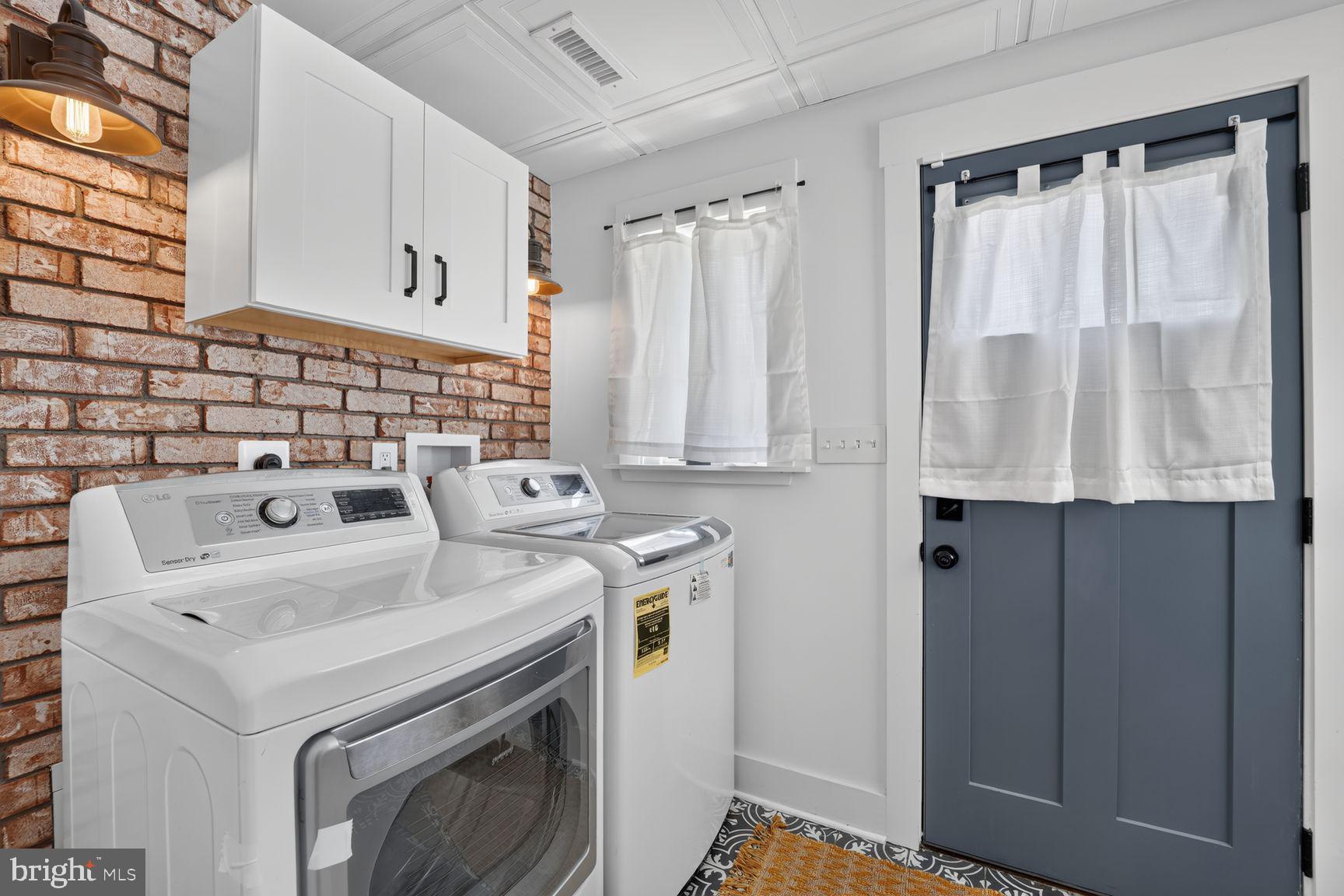 OWINGS BEACH - Residential