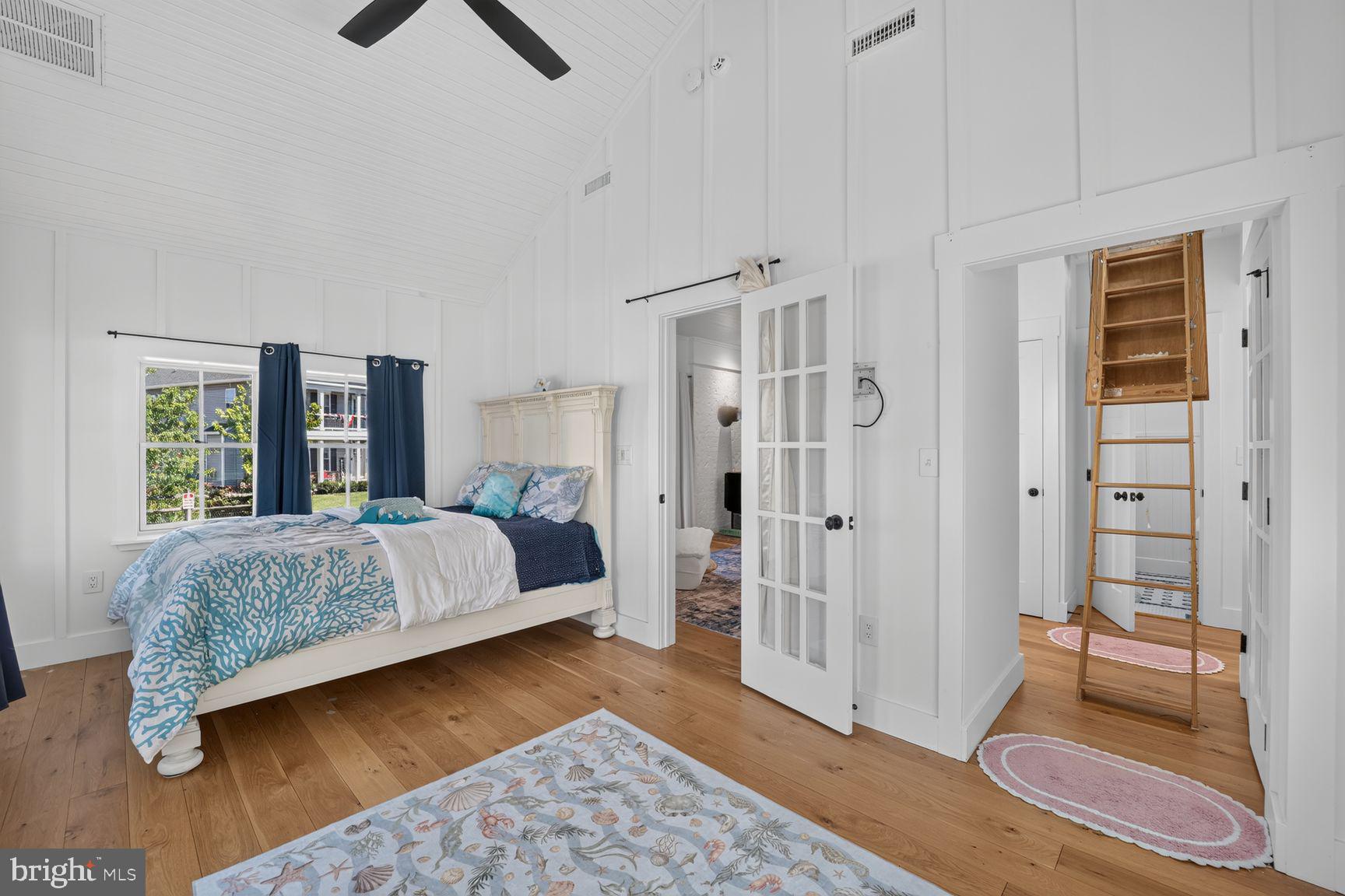 OWINGS BEACH - Residential