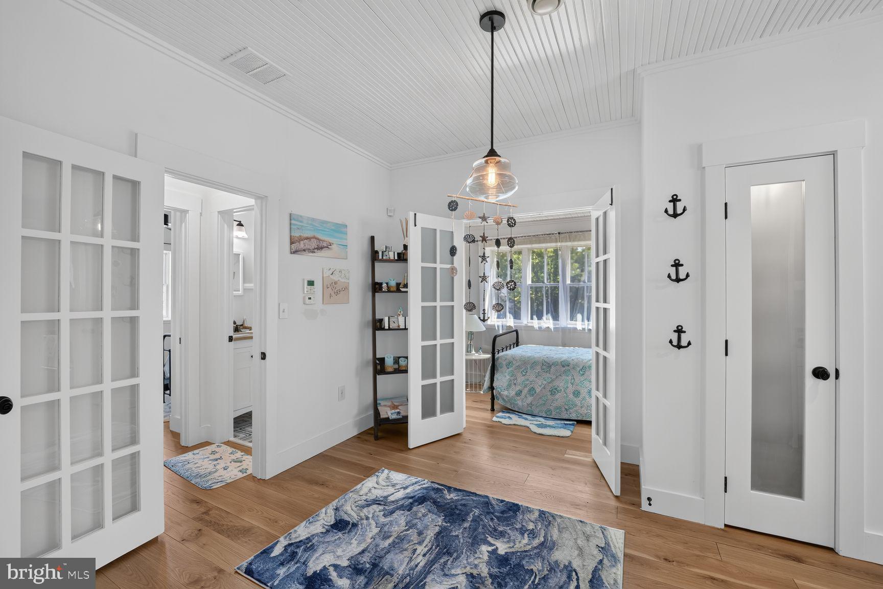 OWINGS BEACH - Residential