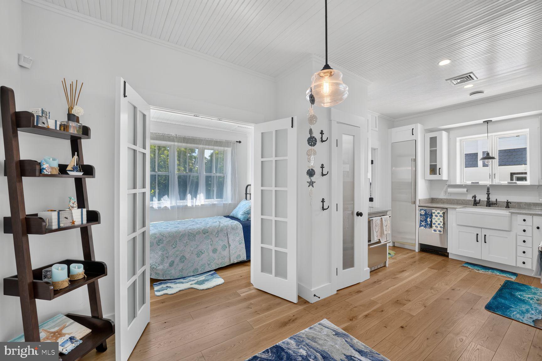 OWINGS BEACH - Residential