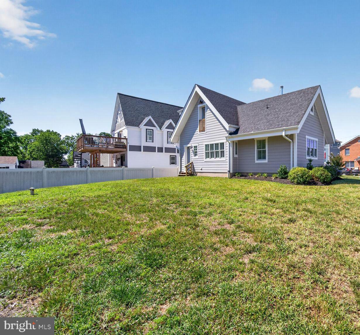 OWINGS BEACH - Residential