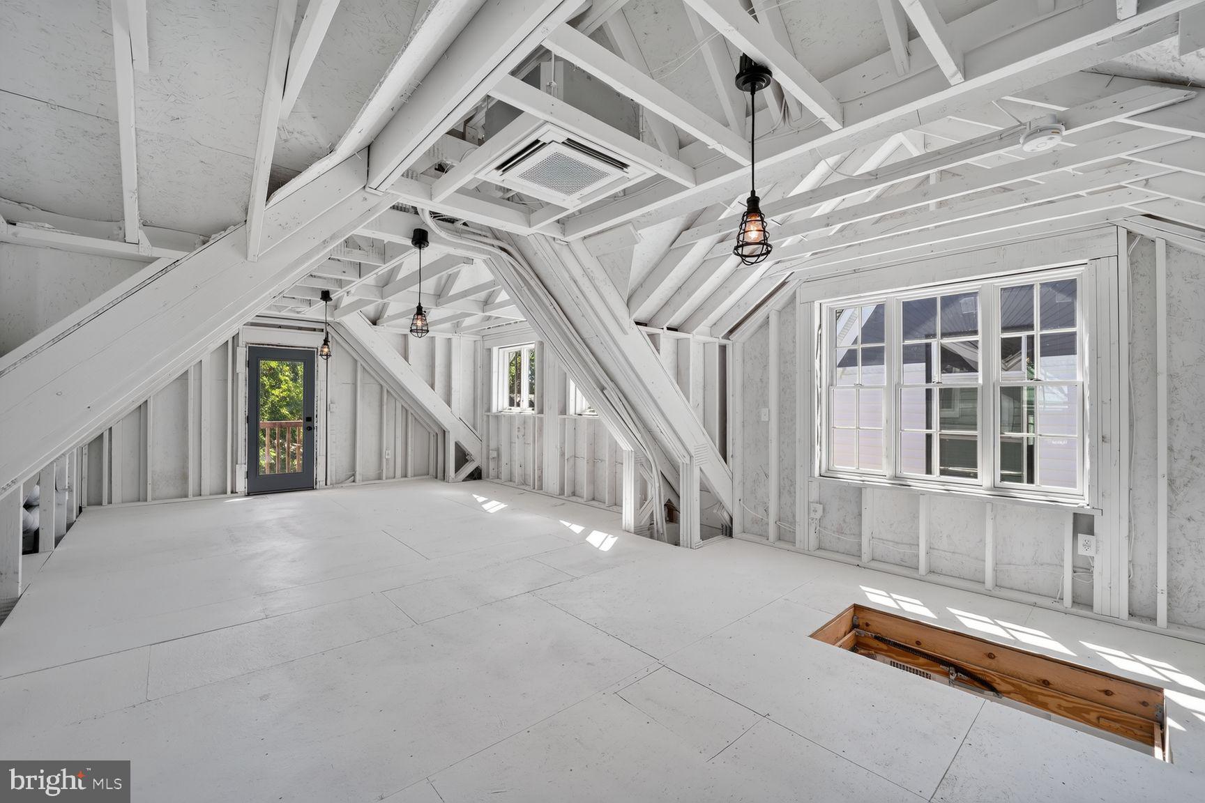 OWINGS BEACH - Residential