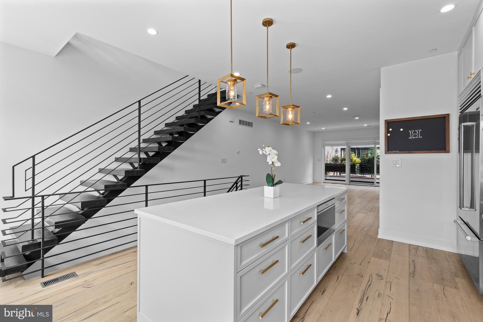 BELLA VISTA - Residential
