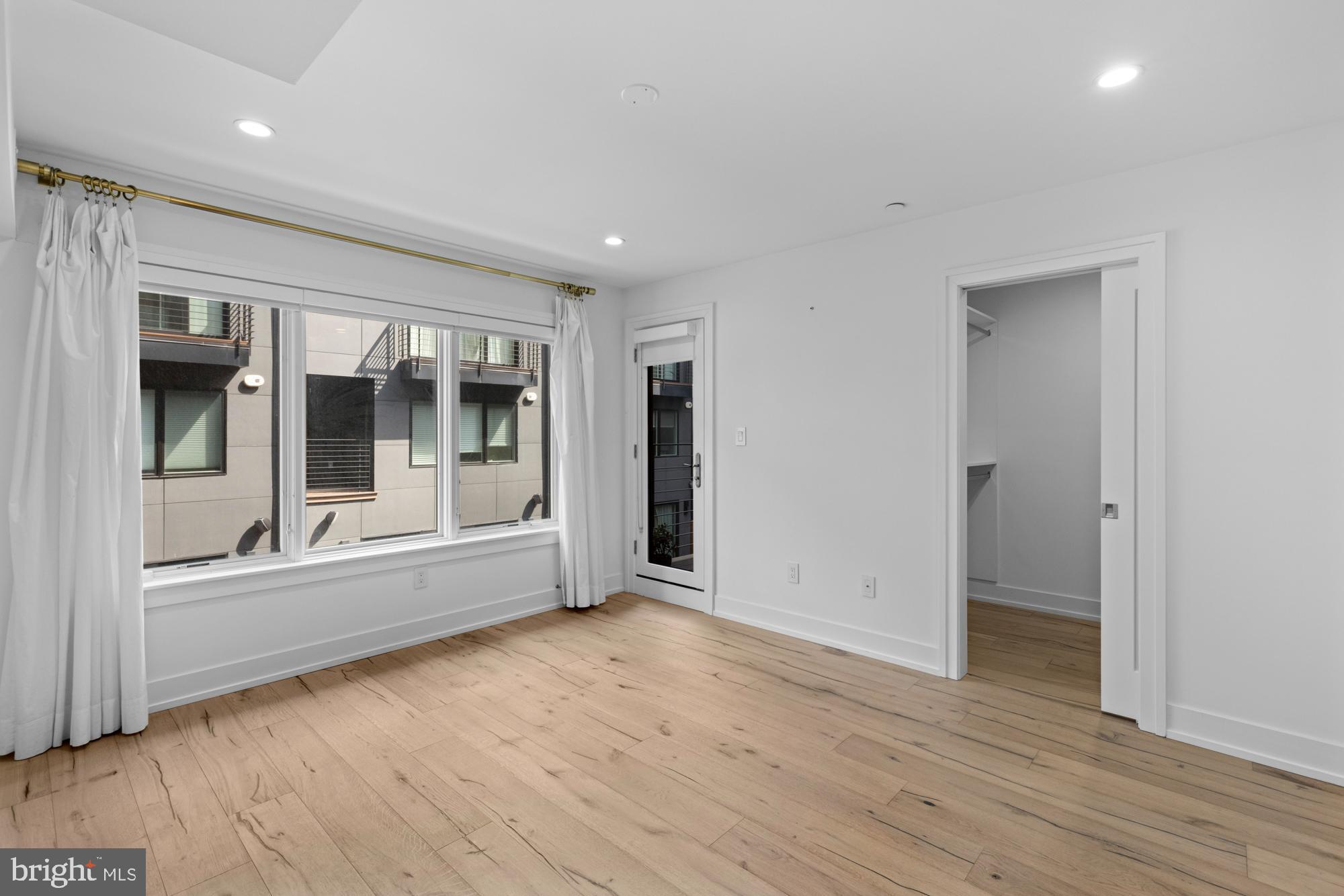 BELLA VISTA - Residential