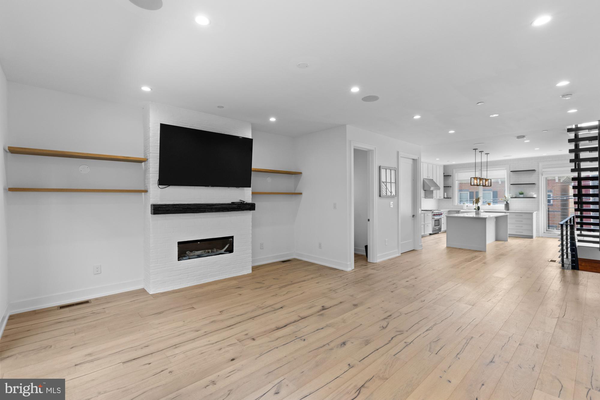 BELLA VISTA - Residential