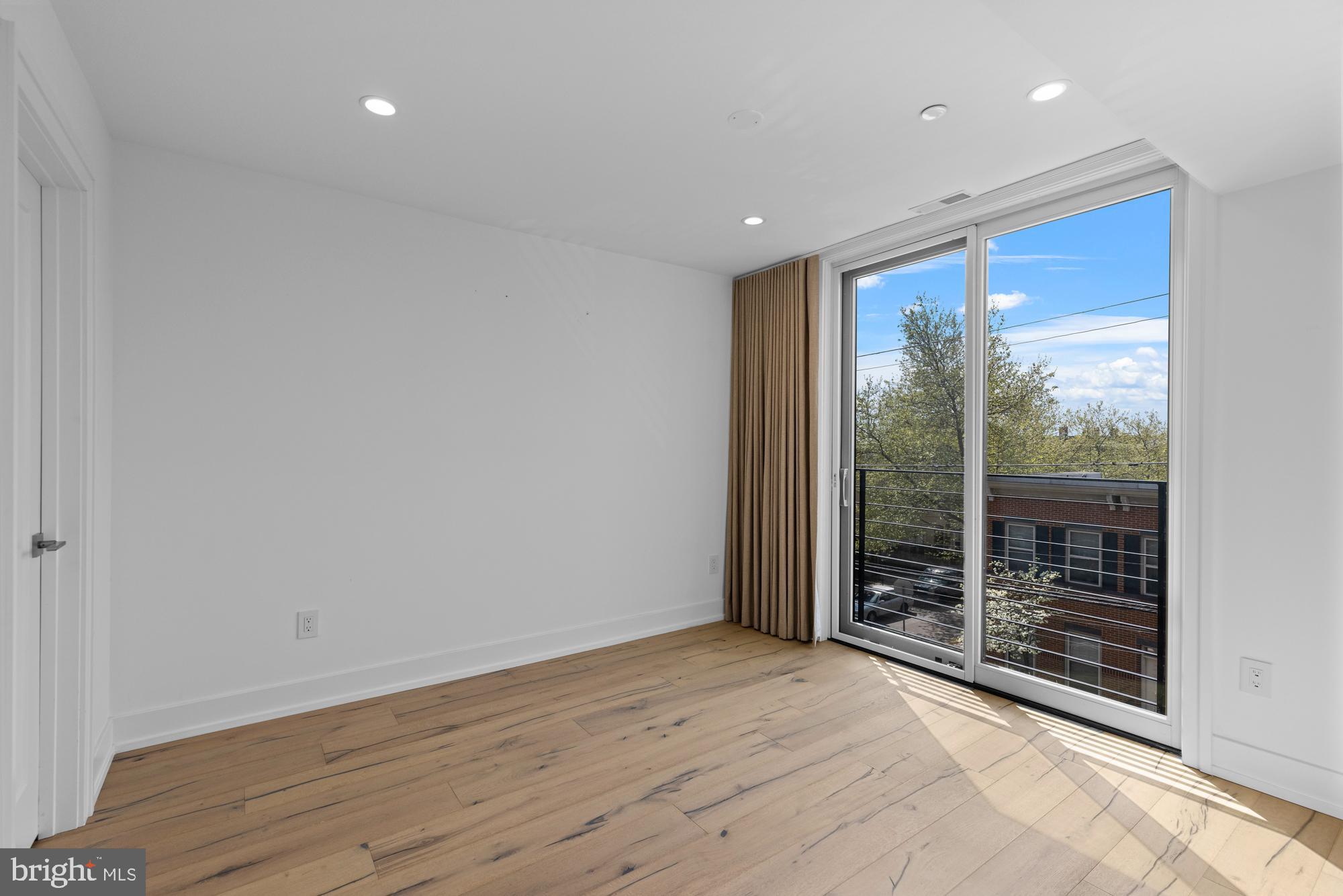 BELLA VISTA - Residential
