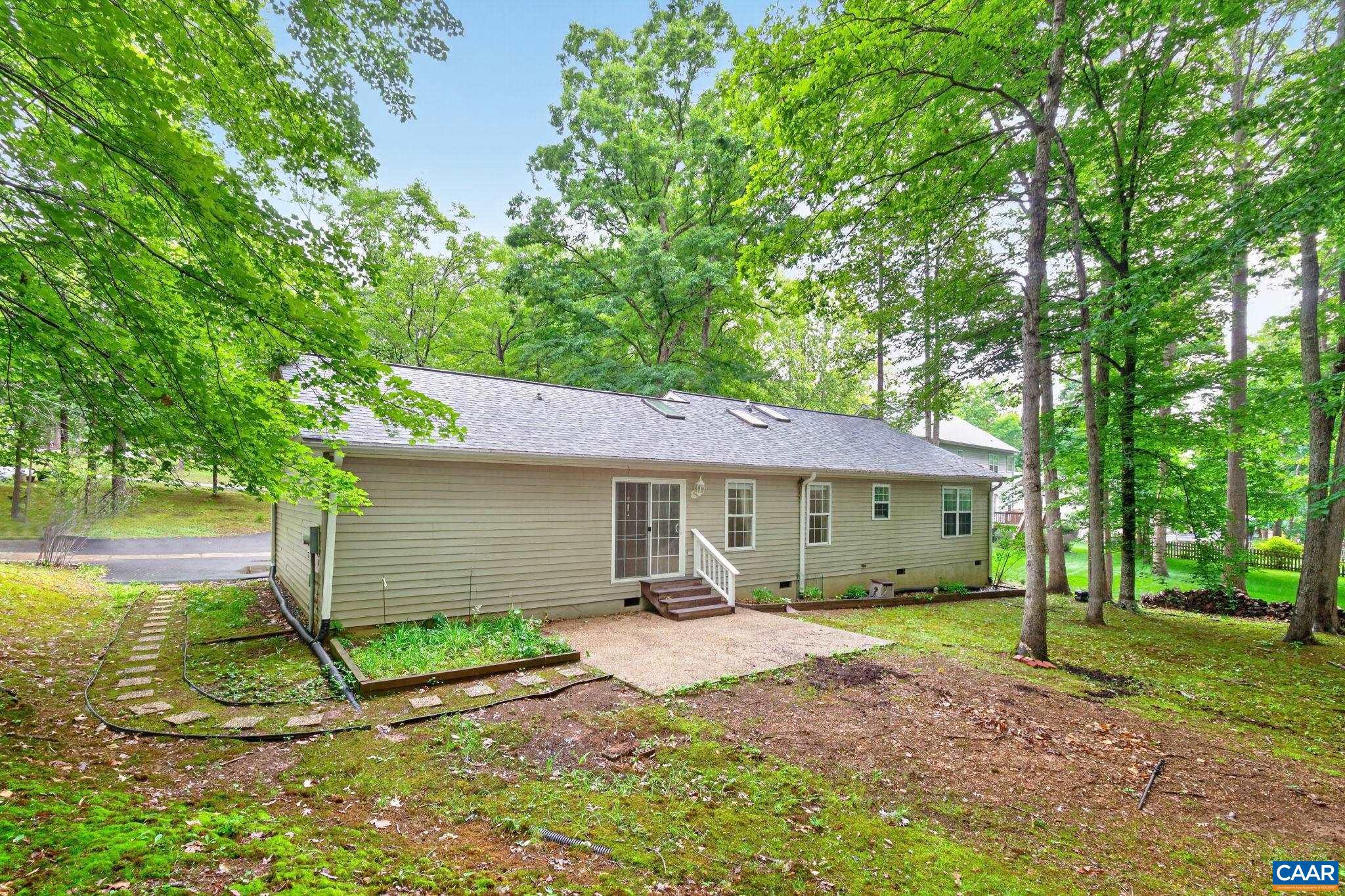 LAKE MONTICELLO - Residential