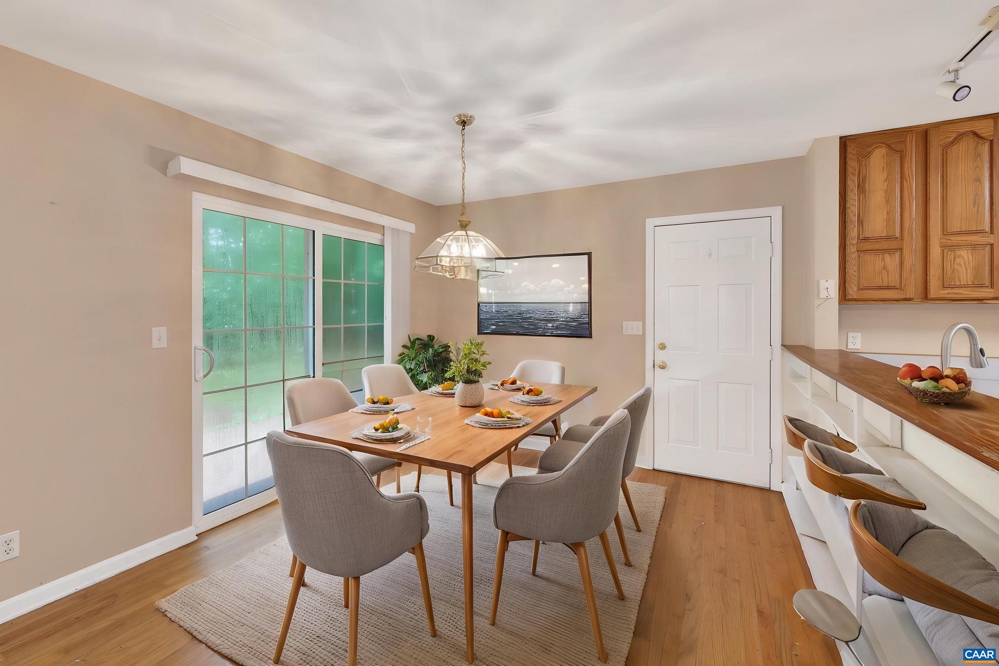 LAKE MONTICELLO - Residential