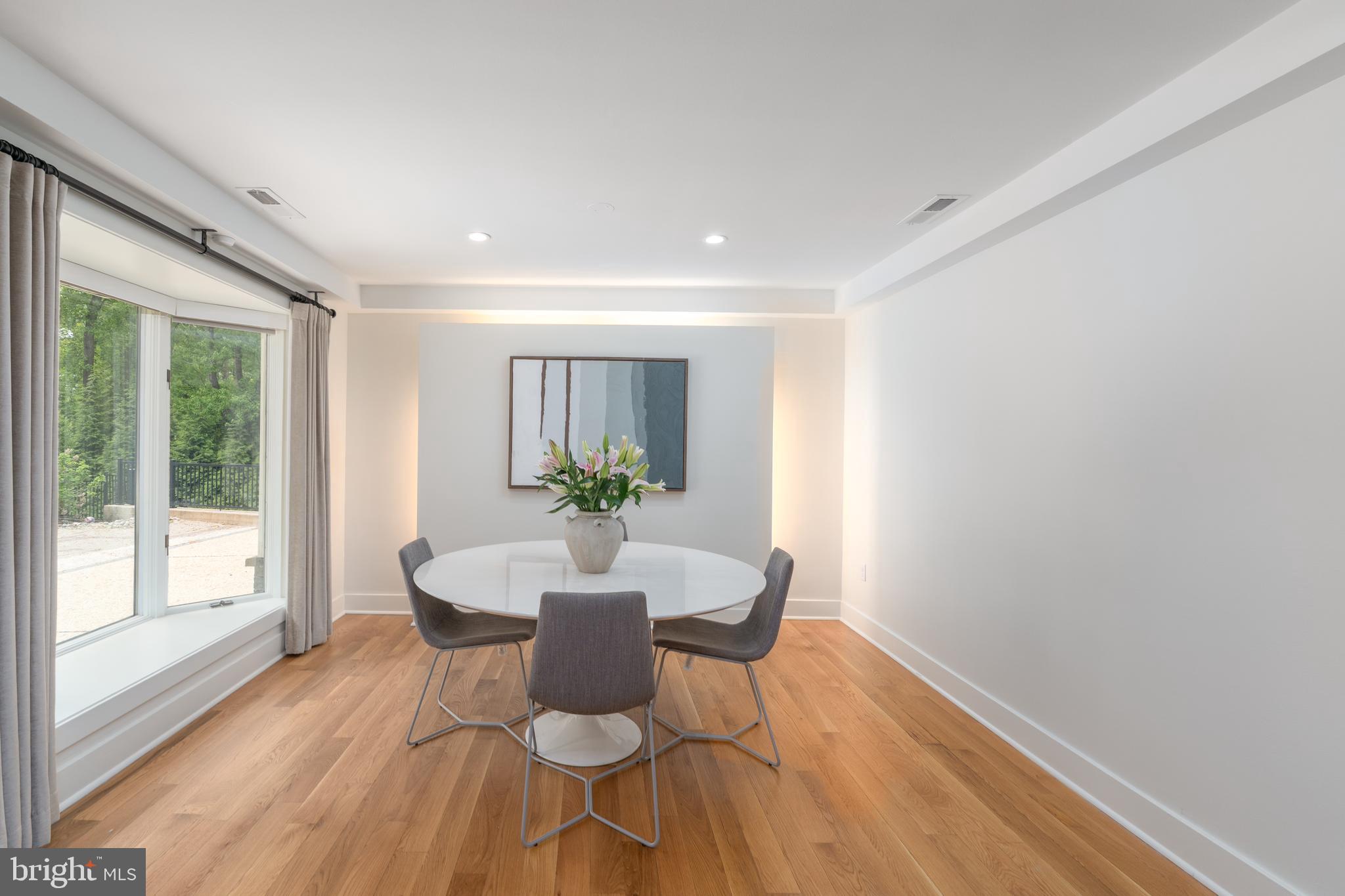 PIKESVILLE - Residential
