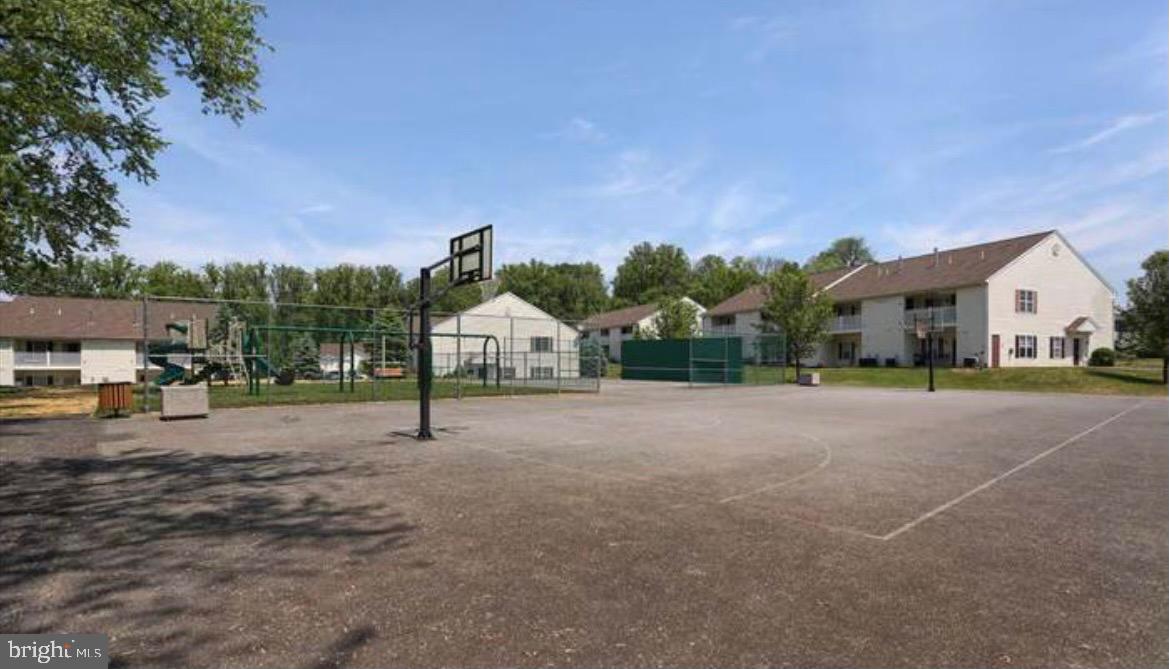 LAUREL SPRINGS - Residential
