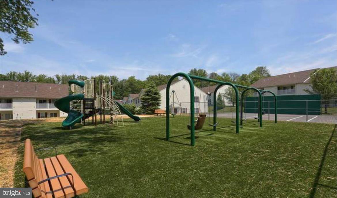 LAUREL SPRINGS - Residential
