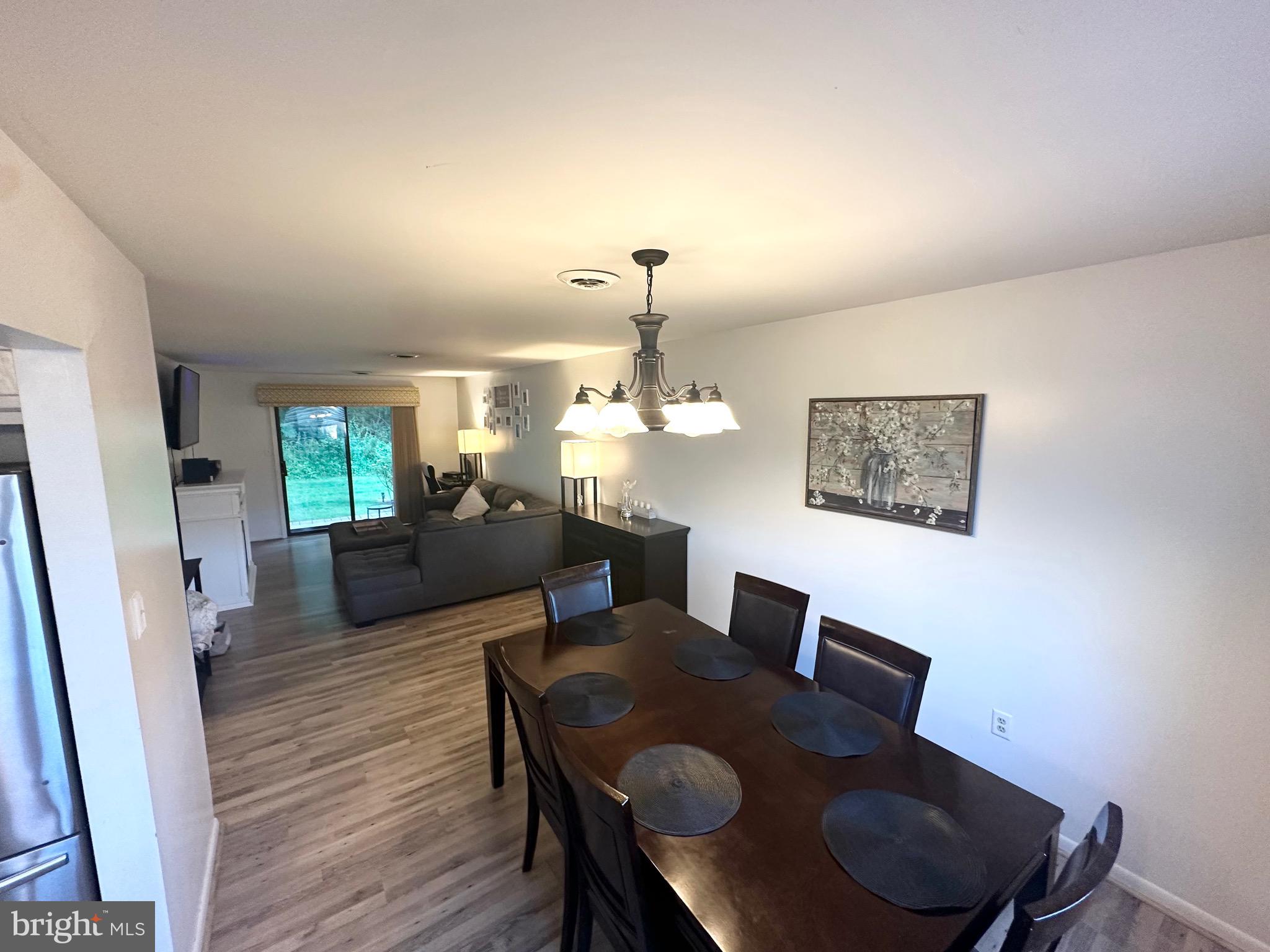 LAUREL SPRINGS - Residential