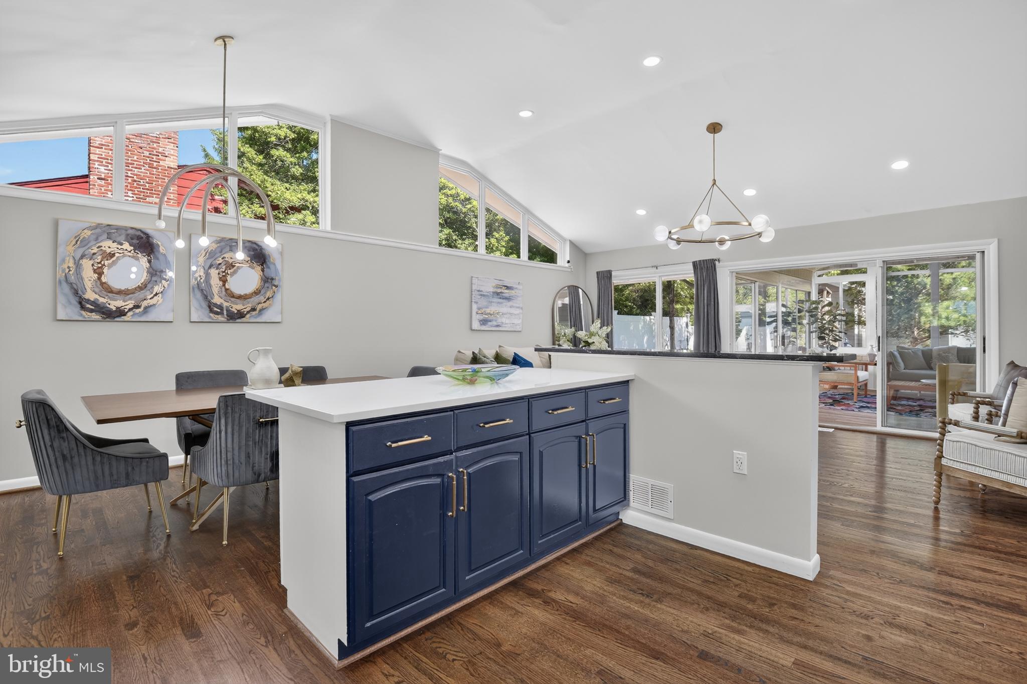 BANNOCKBURN ESTATES - Residential
