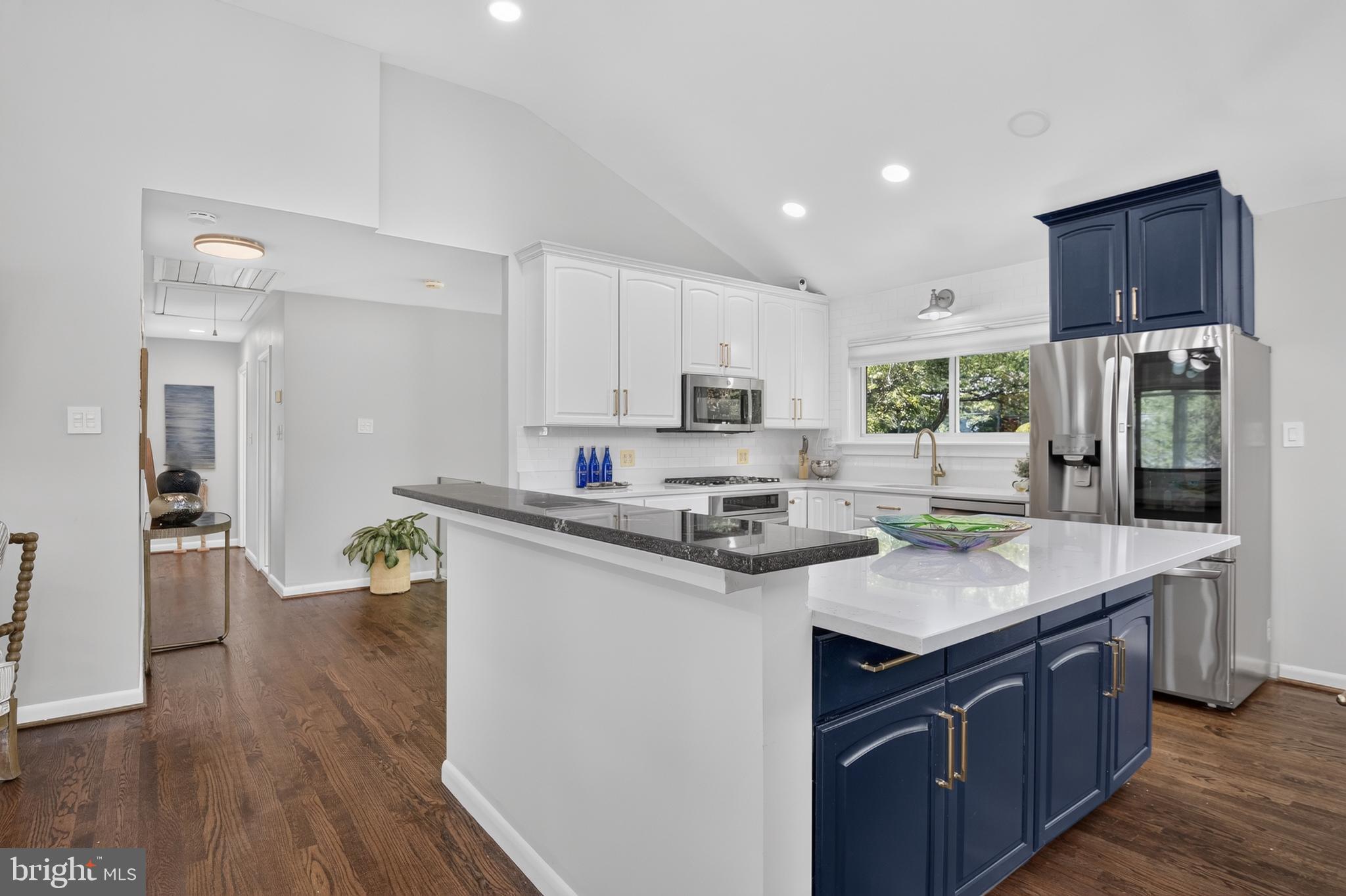 BANNOCKBURN ESTATES - Residential