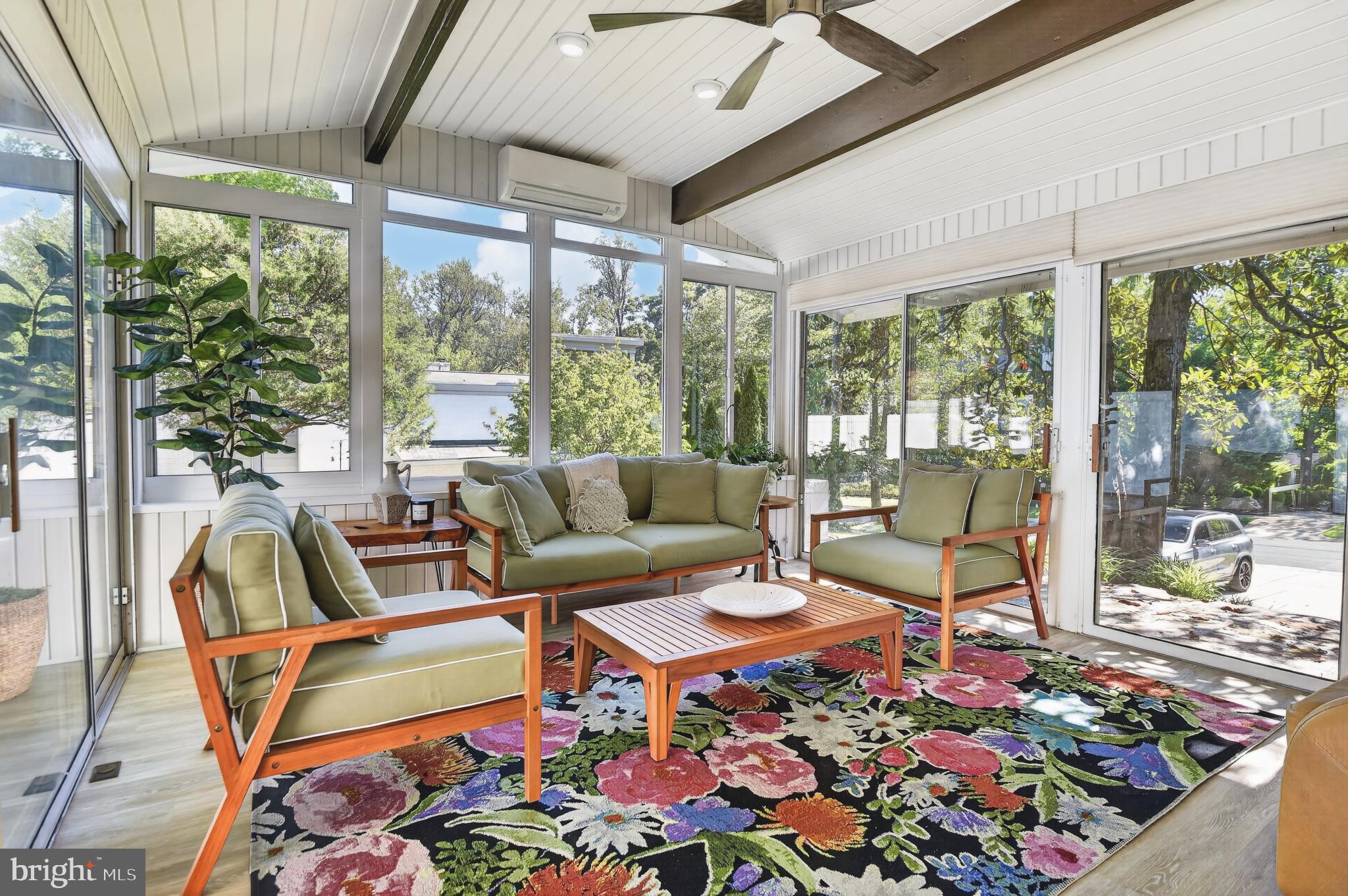 BANNOCKBURN ESTATES - Residential
