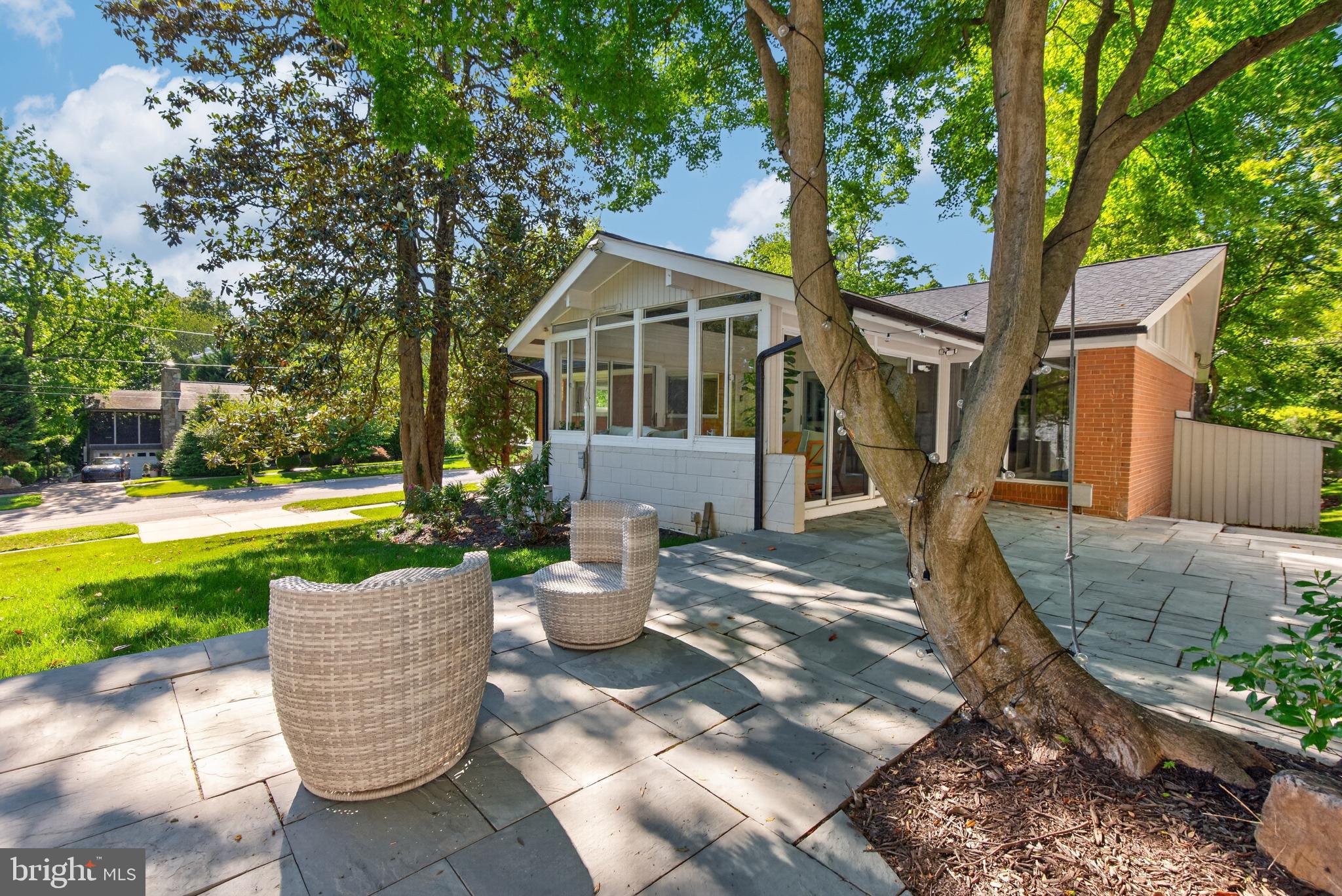 BANNOCKBURN ESTATES - Residential