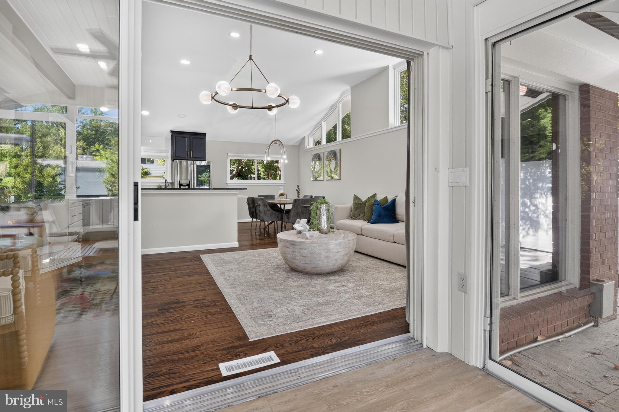 BANNOCKBURN ESTATES - Residential
