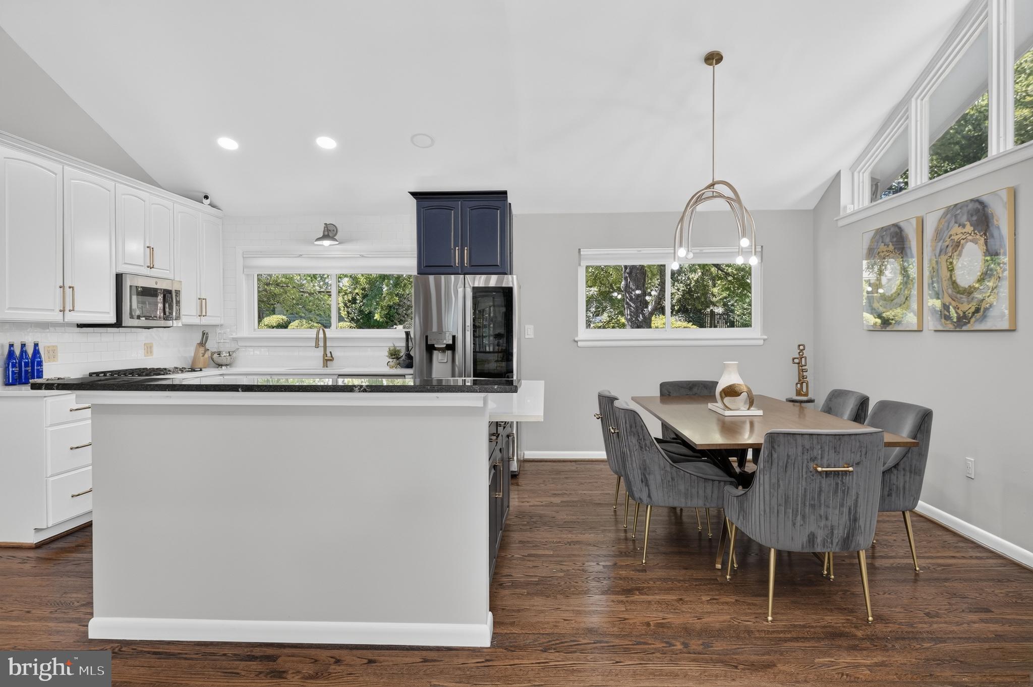 BANNOCKBURN ESTATES - Residential