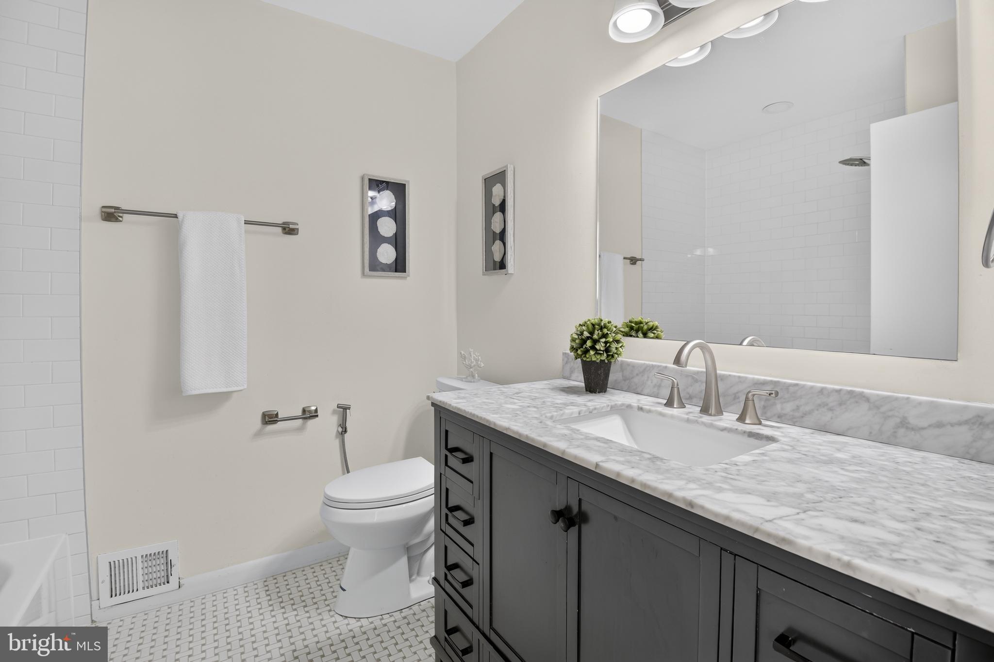 BANNOCKBURN ESTATES - Residential