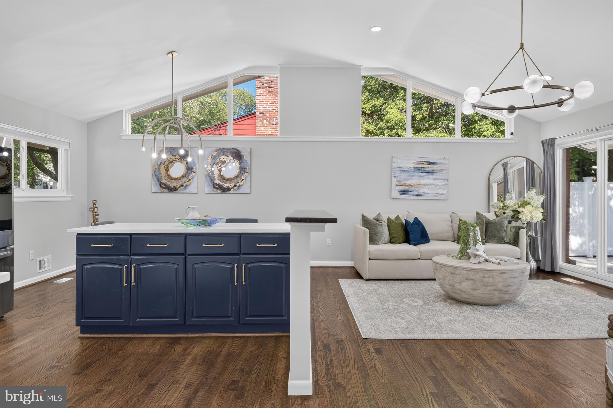 BANNOCKBURN ESTATES - Residential
